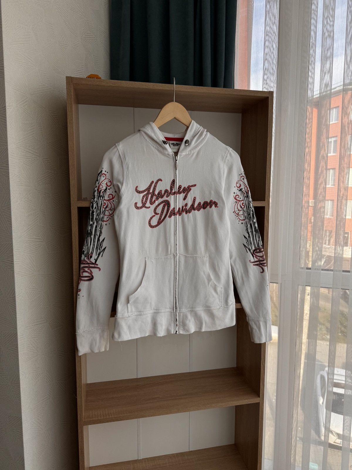 Harley Davidson × Vintage Vintage Harley-Davidson Rhinestone Tattoo Logos White Hoodie Size S / US 4 / IT 40 - 1 Thumbnail