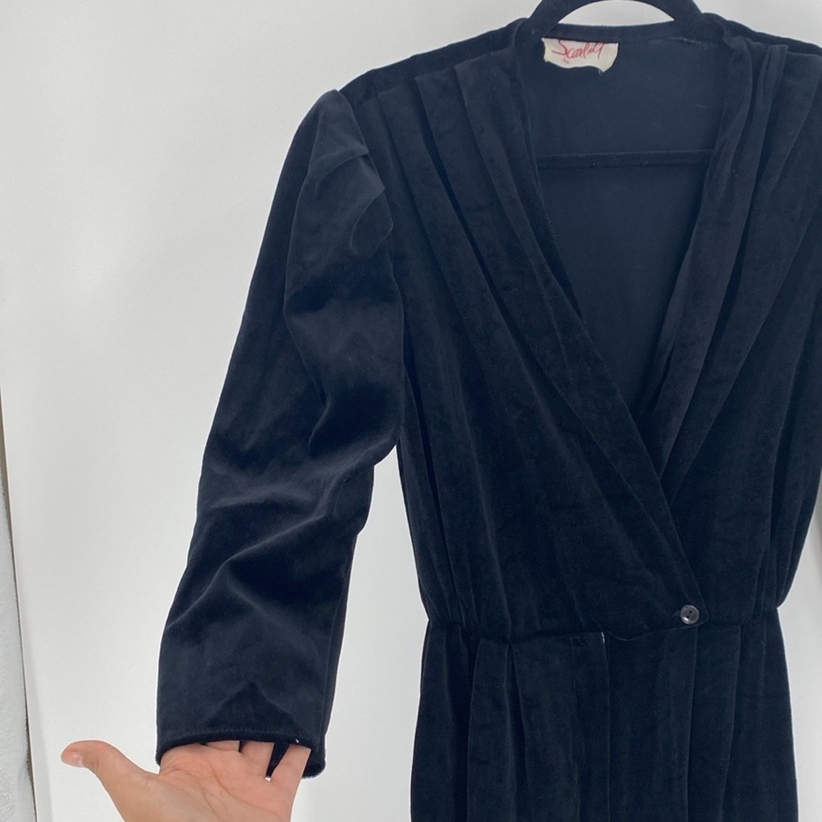 Vintage Vintage Scarlet black velvet pockets jumpsuit Holiday sz S Size 26" / US 2 / IT 38 - 7 Thumbnail