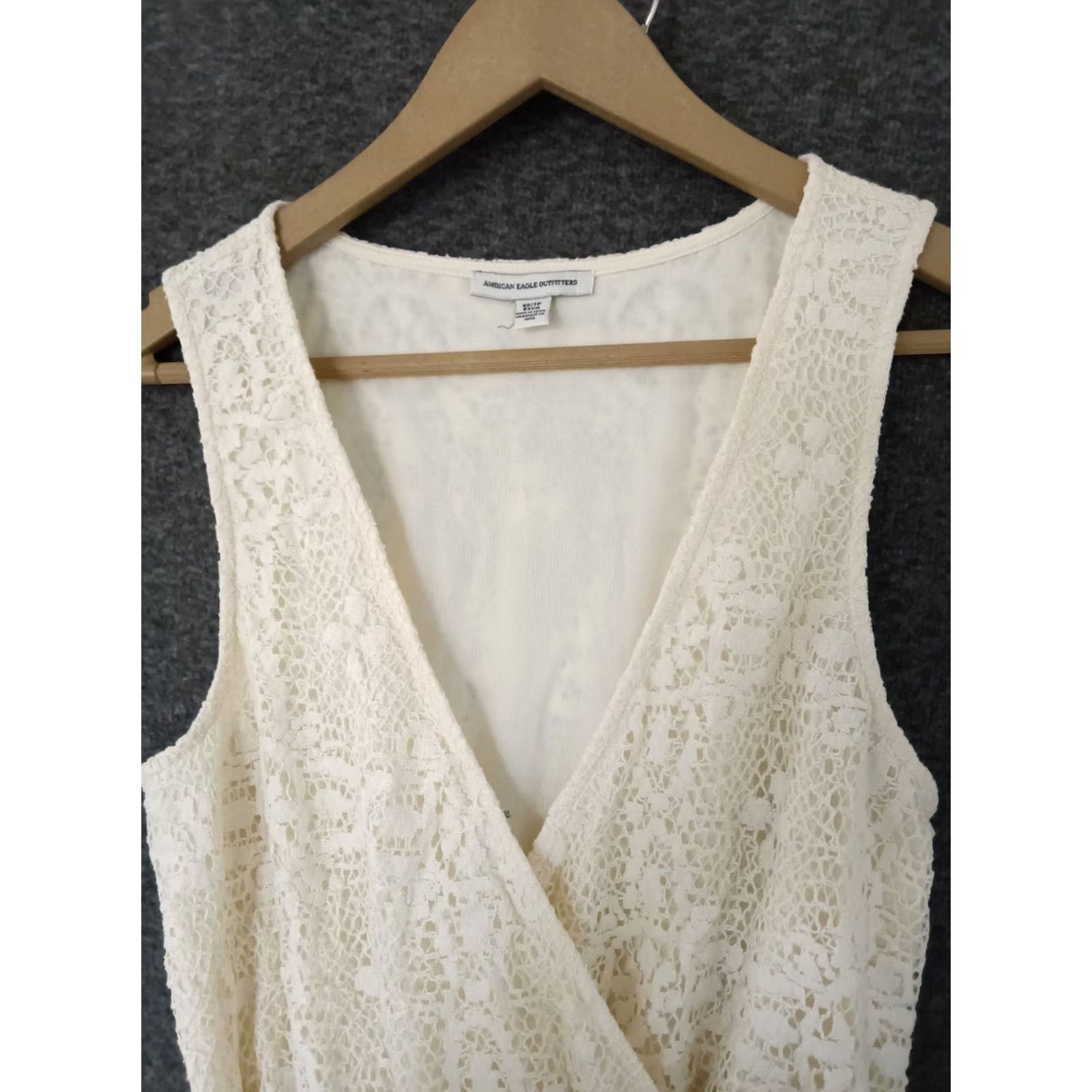 American Eagle Outfitters American Eagle Outfitters Romper XS Lace Boho Chic Ivory Solid Sleeveless V-Neck Tie Casual Spring Summer Womens XS Size 26" / US 2 / IT 38 - 3 Thumbnail