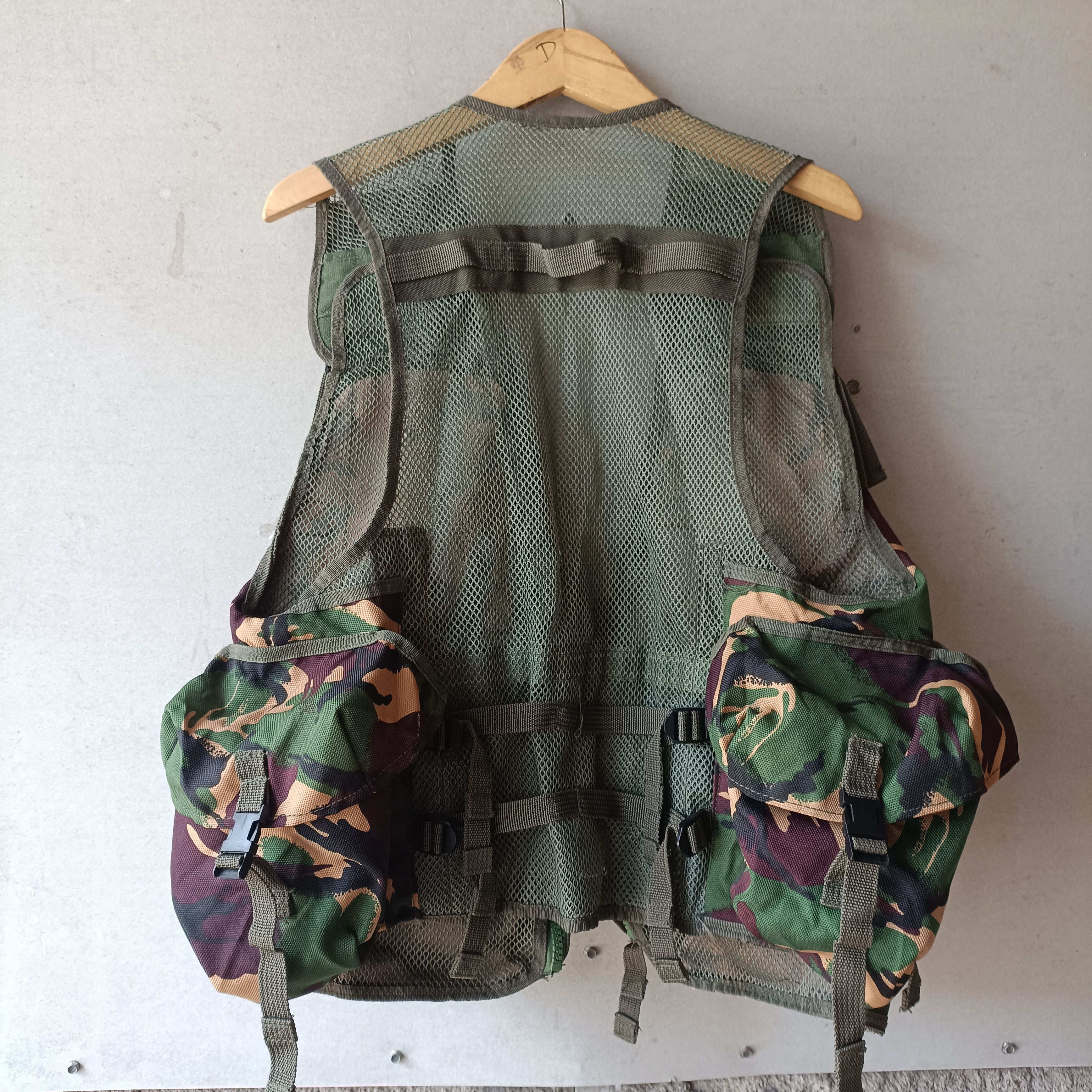 Voodoo Tactical British Army DPM Assault Tactical Vest General Purpose OPS Size US L / EU 52-54 / 3 - 3 Thumbnail