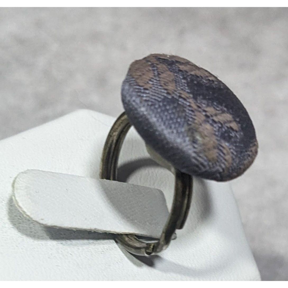 Other Upcycled Vintage Blue Fabric Floral Button Ring Size 6 1/2 Size ONE SIZE - 8 Thumbnail
