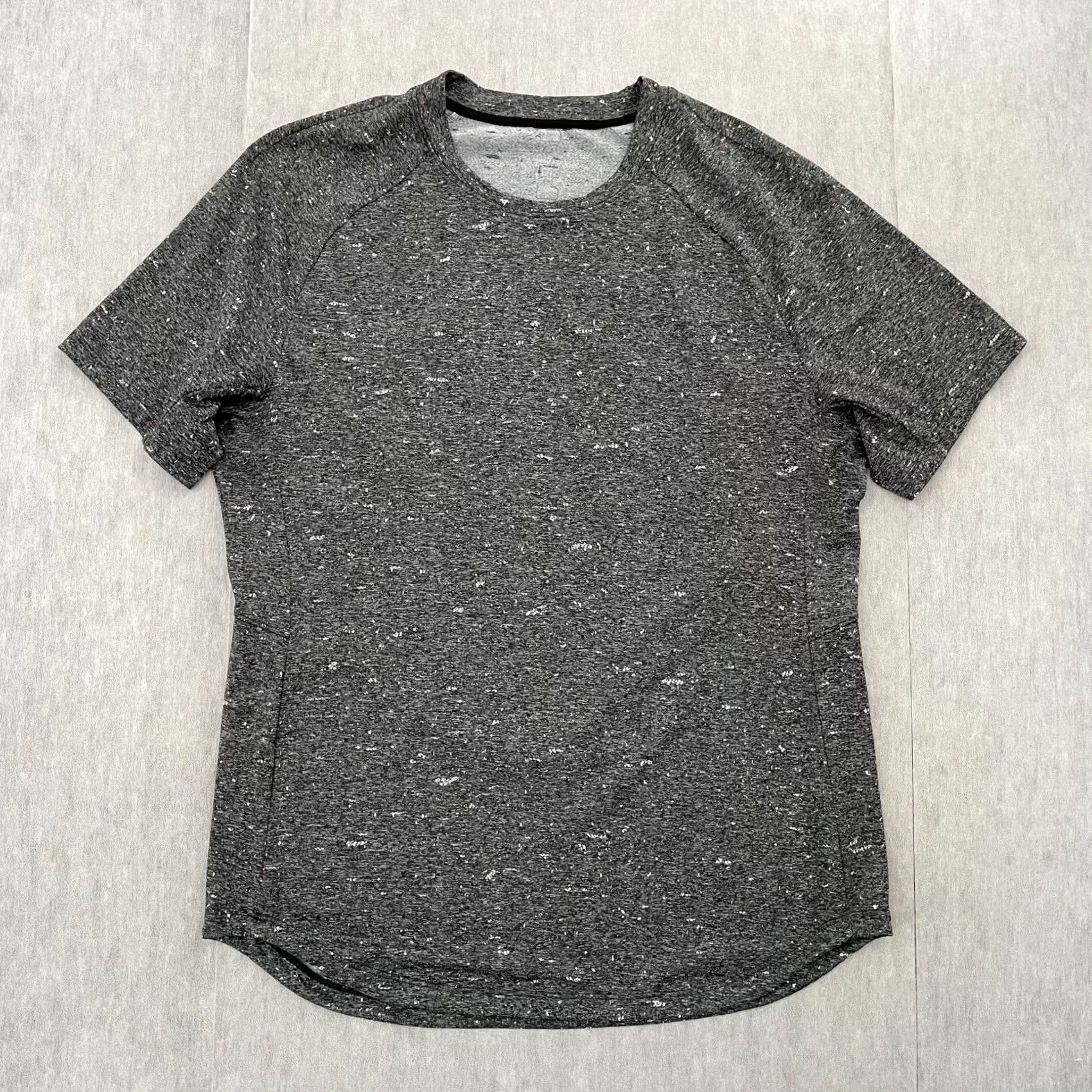 Lululemon Lululemon Shirt Adult Medium Gray Fresh Form Short Sleeve Workout Gym Mens M Size US M / EU 48-50 / 2 - 2 Thumbnail