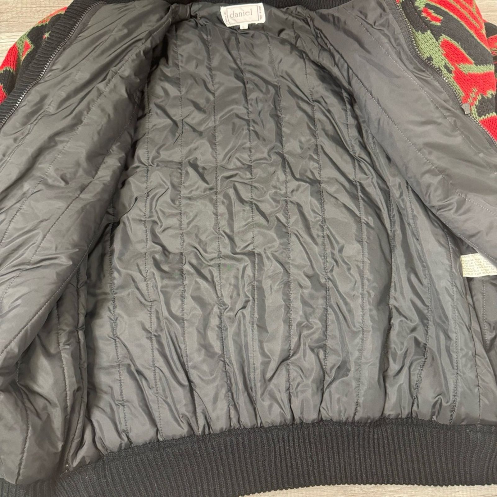 Vintage Vintage 80s Abstract Knit Bomber Jacket Red Green Black Size US L / EU 52-54 / 3 - 10 Thumbnail