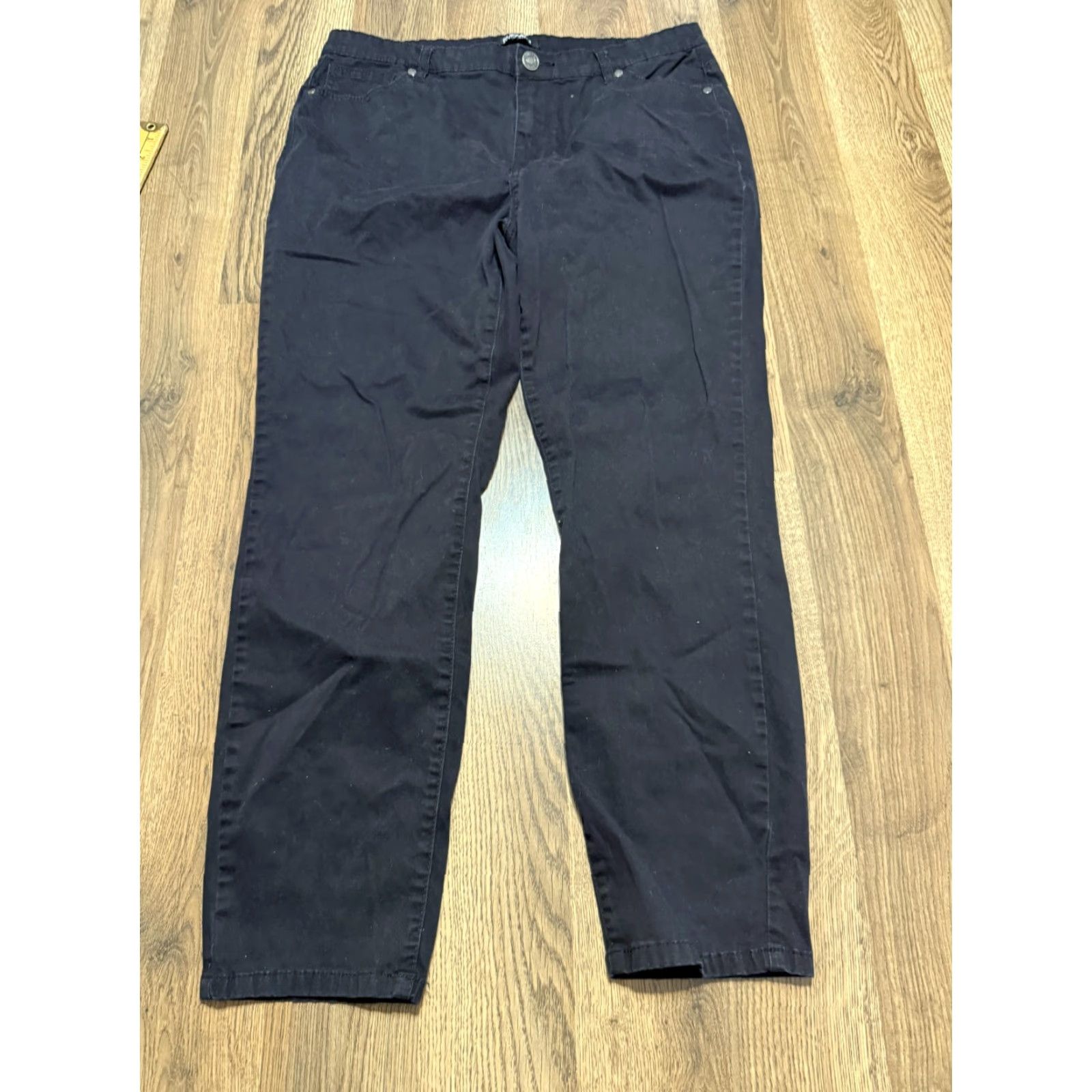 Buffalo David Bitton Buffalo David Bitton Pants Women's Size 12/32 Black Stretch Skinny Ankle Grazer Pants Size 34" / US 12 / IT 48 - 2 Thumbnail