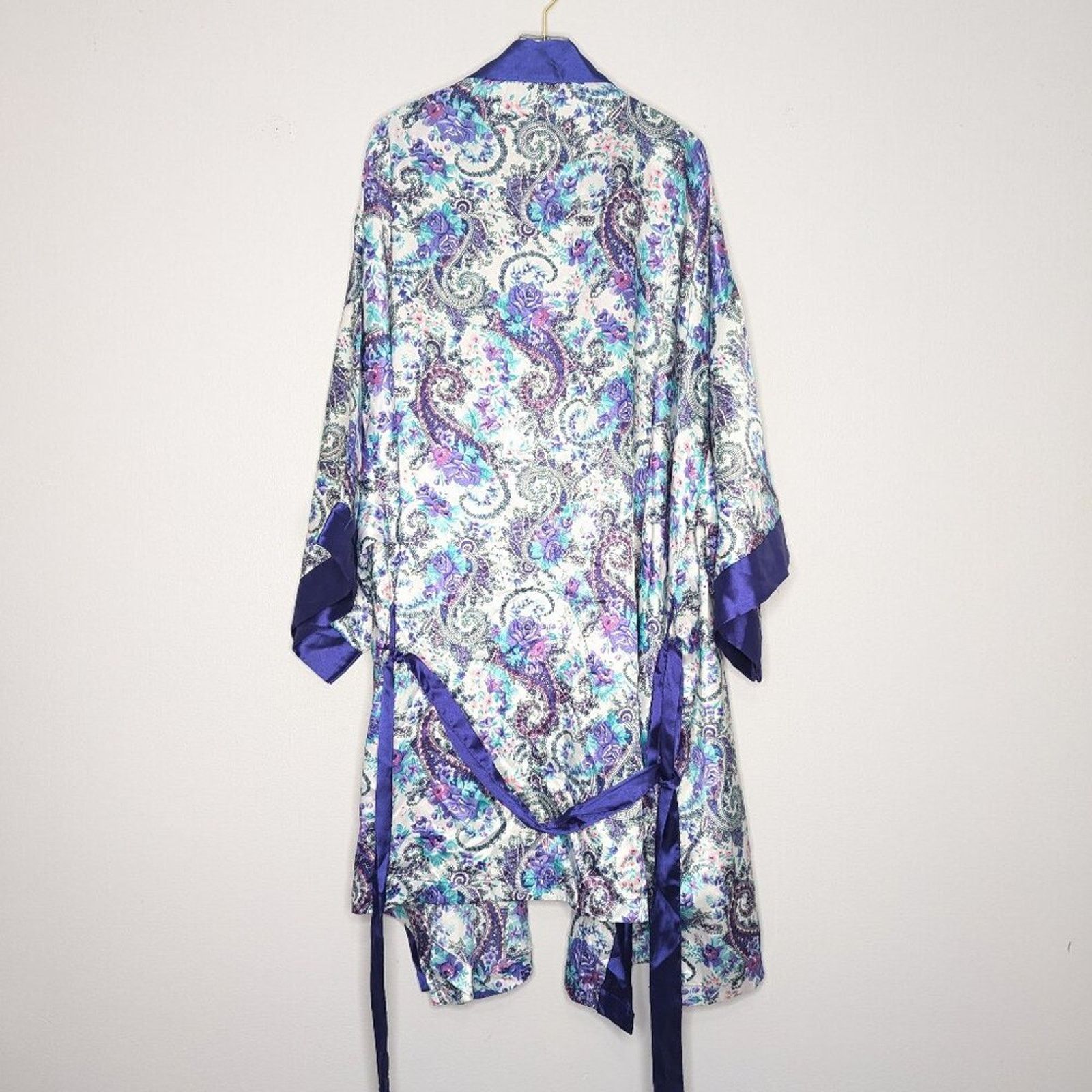 Vintage Vintage 80s Purple Floral Paisley Long Sleeve Tie Waist Robe Size ONE SIZE - 2 Thumbnail