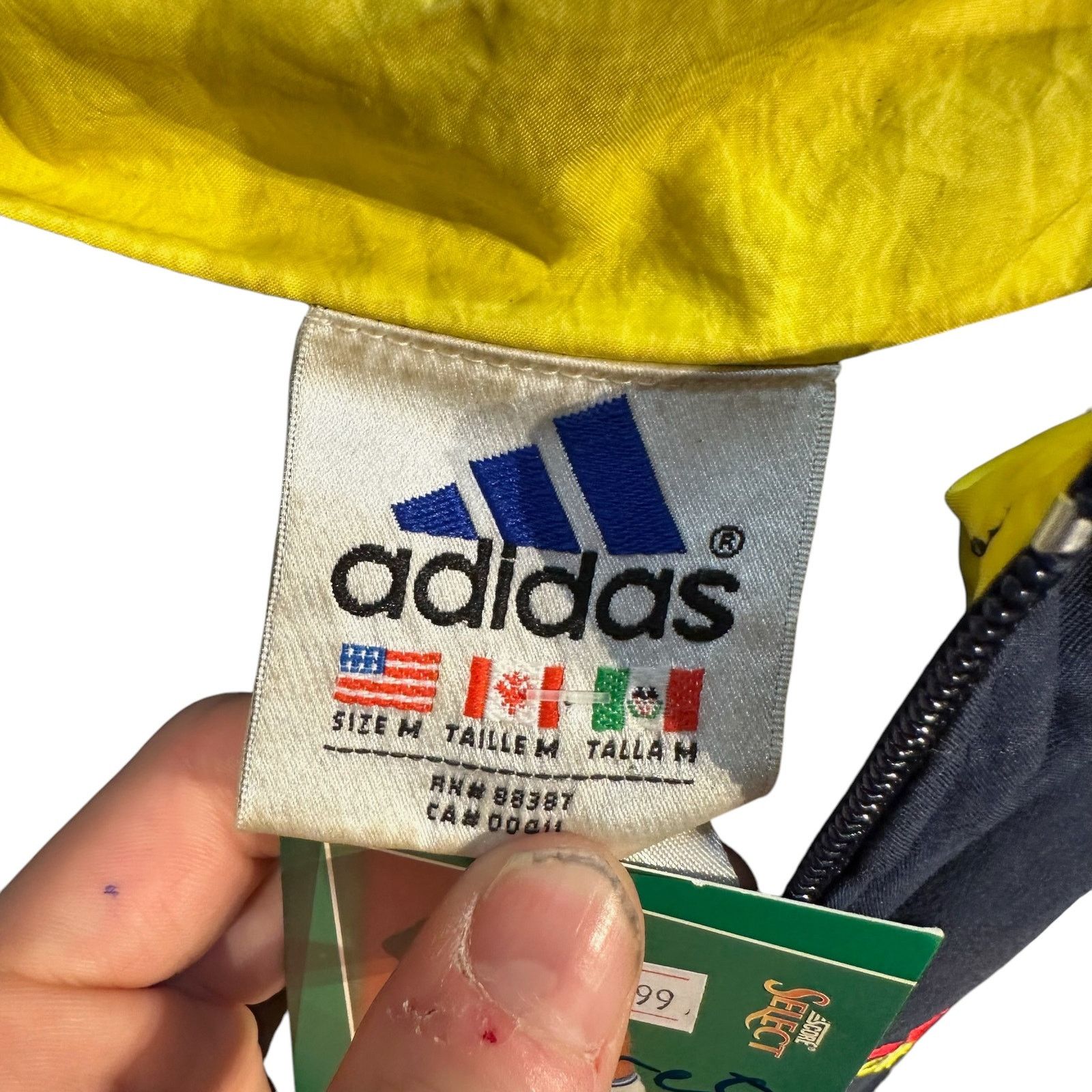 Adidas Vintage Adidas Logo Embroidered Full Zip Windbreaker M Size US M / EU 48-50 / 2 - 7 Thumbnail