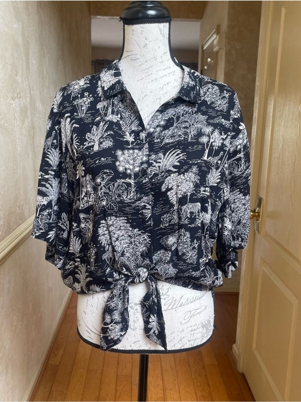 Topshop Topshop Black Jungle Toile Tie Front Crop Shirt Button Down Size L / US 10 / IT 46 - 3 Thumbnail
