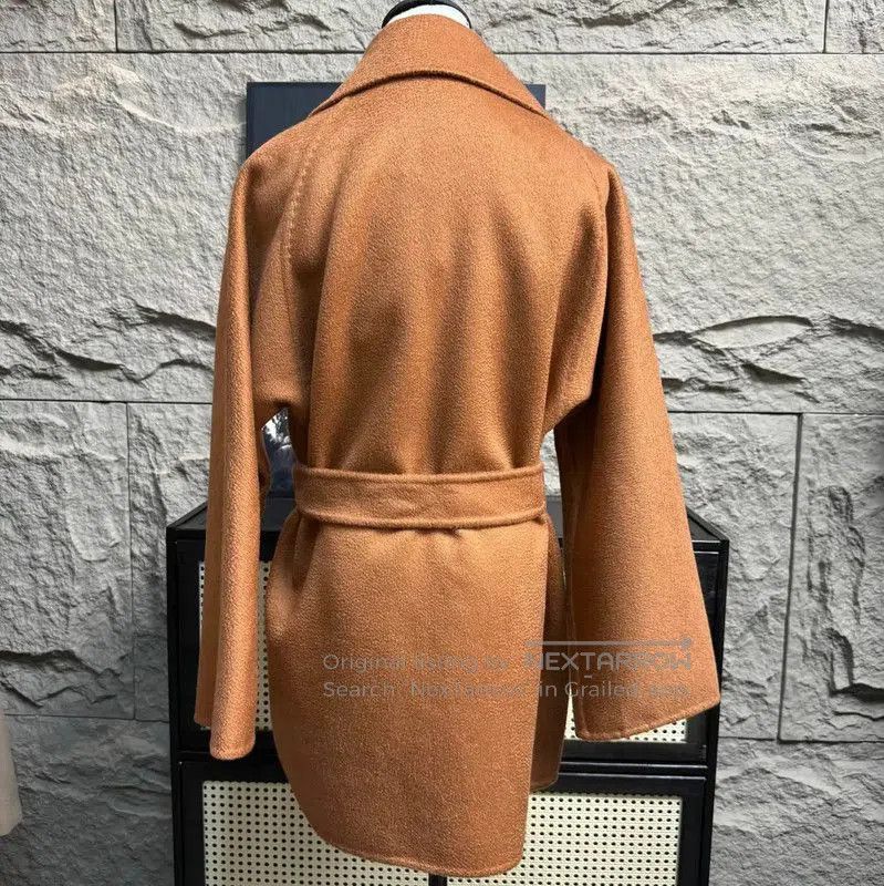 Max Mara MaxMara Wool Blend Ladies Coat in Light Brown . Size M / US 6-8 / IT 42-44 - 2 Thumbnail