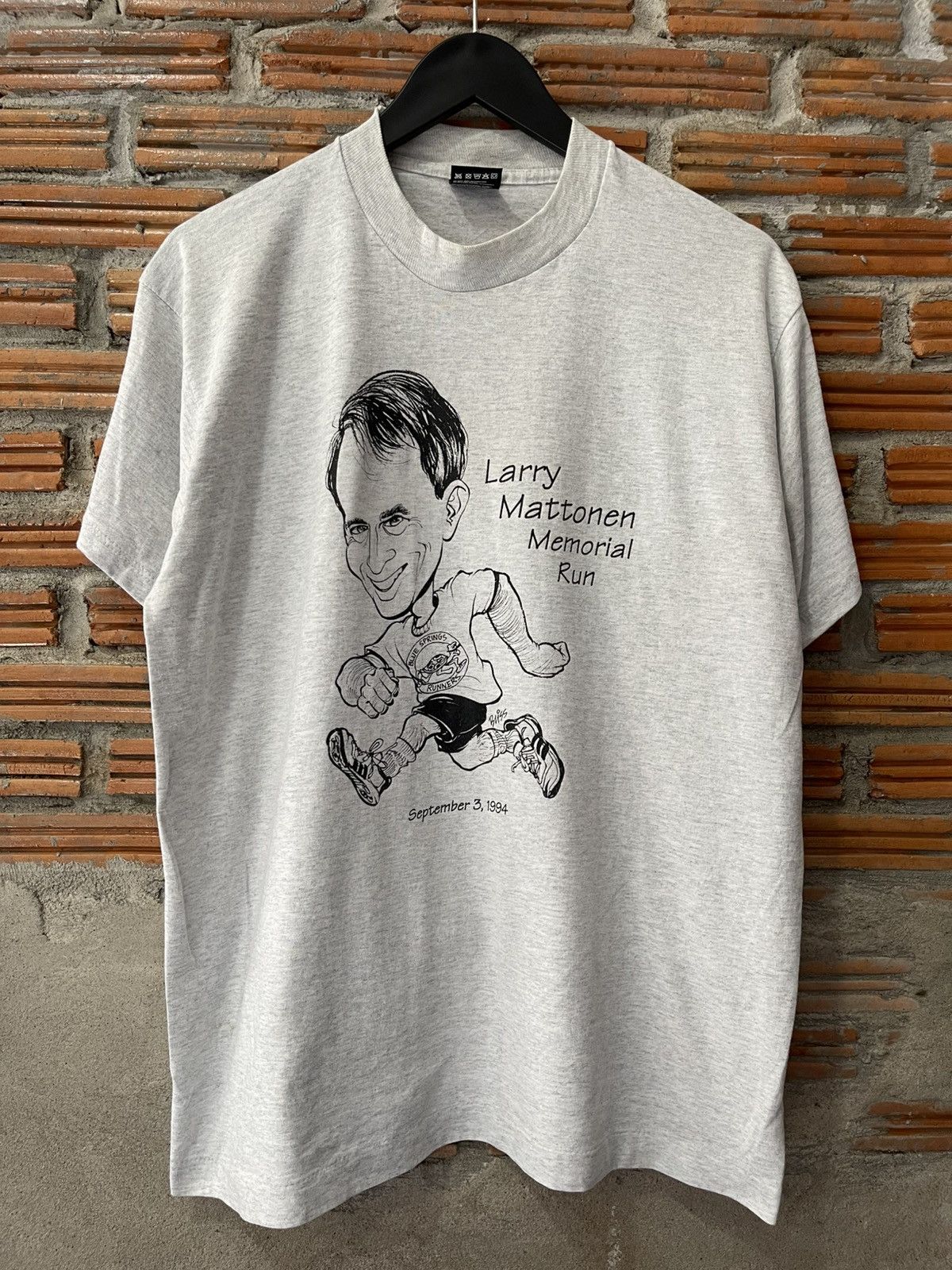 Vintage VTG 1994 Blue Springs Runners Larry Mattonen Caricature Tee Size US L / EU 52-54 / 3 - 7 Thumbnail