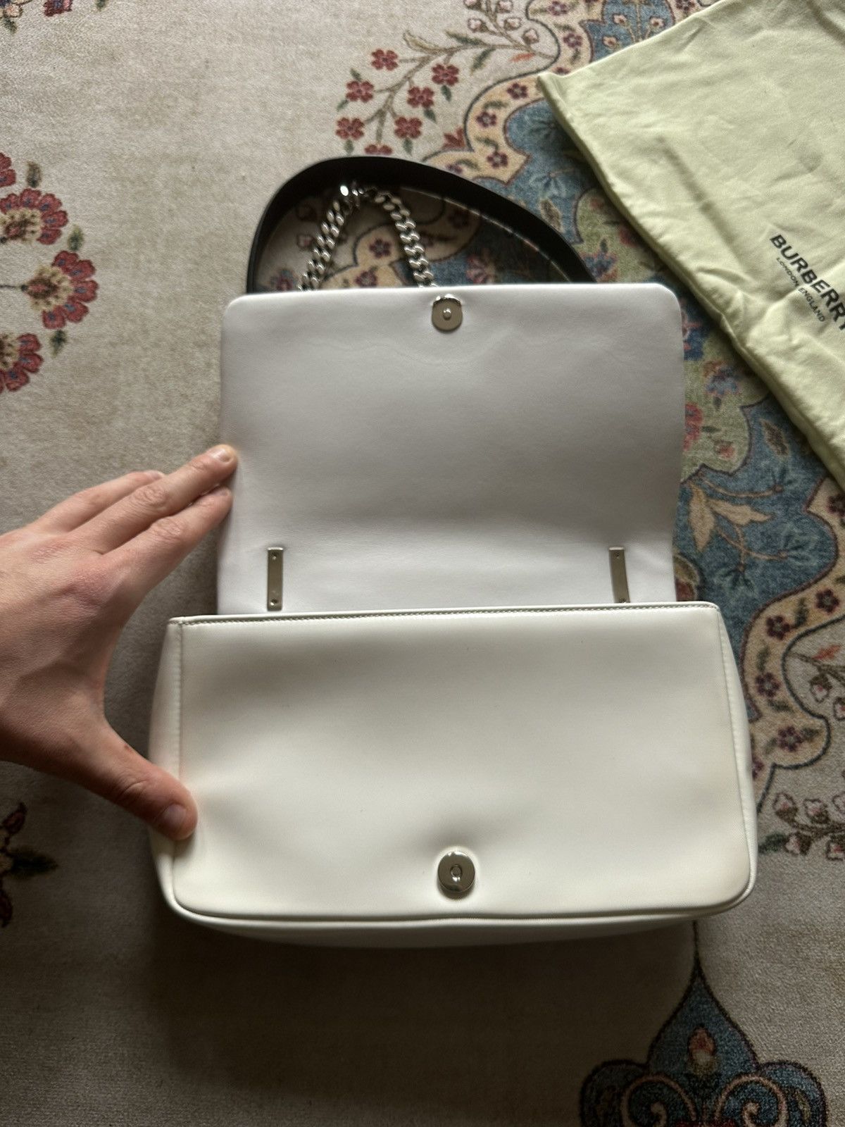 Burberry BURBERRY Horseferry Print Smalla Lola Quilted Chain Bag Size ONE SIZE - 11 Thumbnail