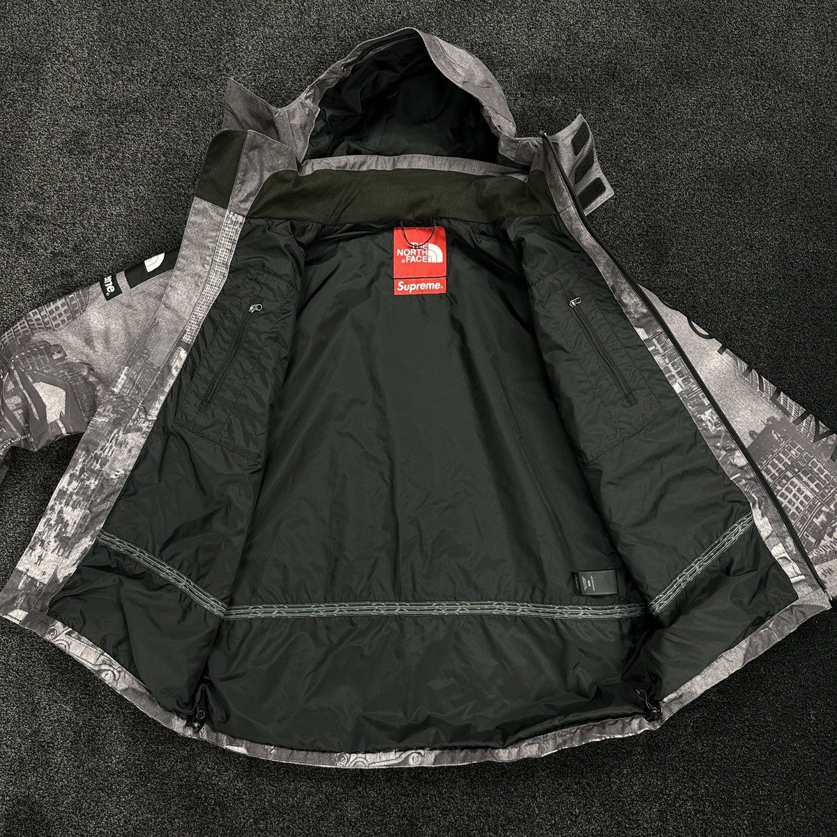 Supreme × The North Face Supreme The North Face TNF Jacket Night Summit 2008 Medium Size US M / EU 48-50 / 2 - 16 Thumbnail