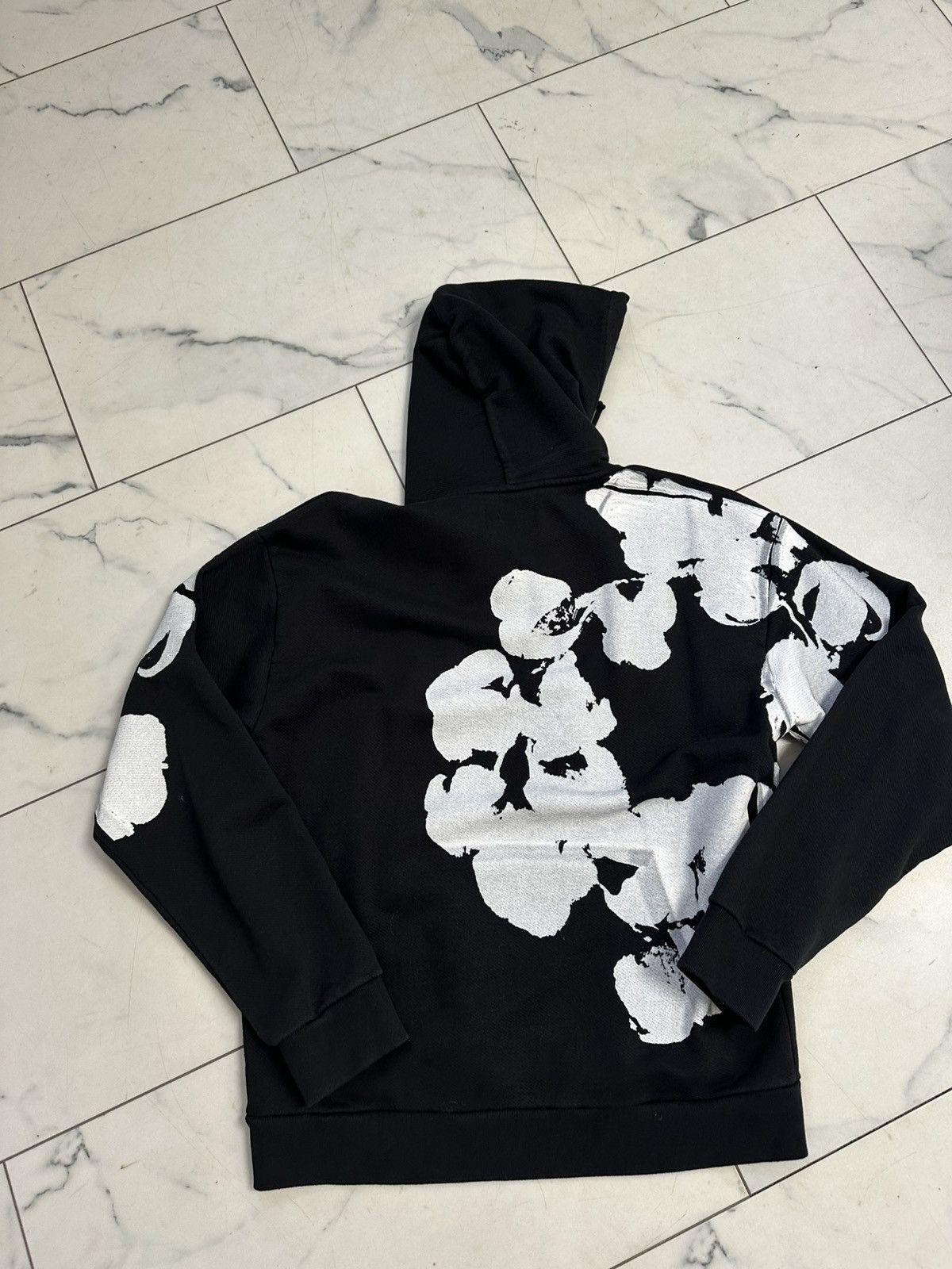 DENIM TEARS Denim Tears Big Cotton Wreath Hoodie Black | Grailed