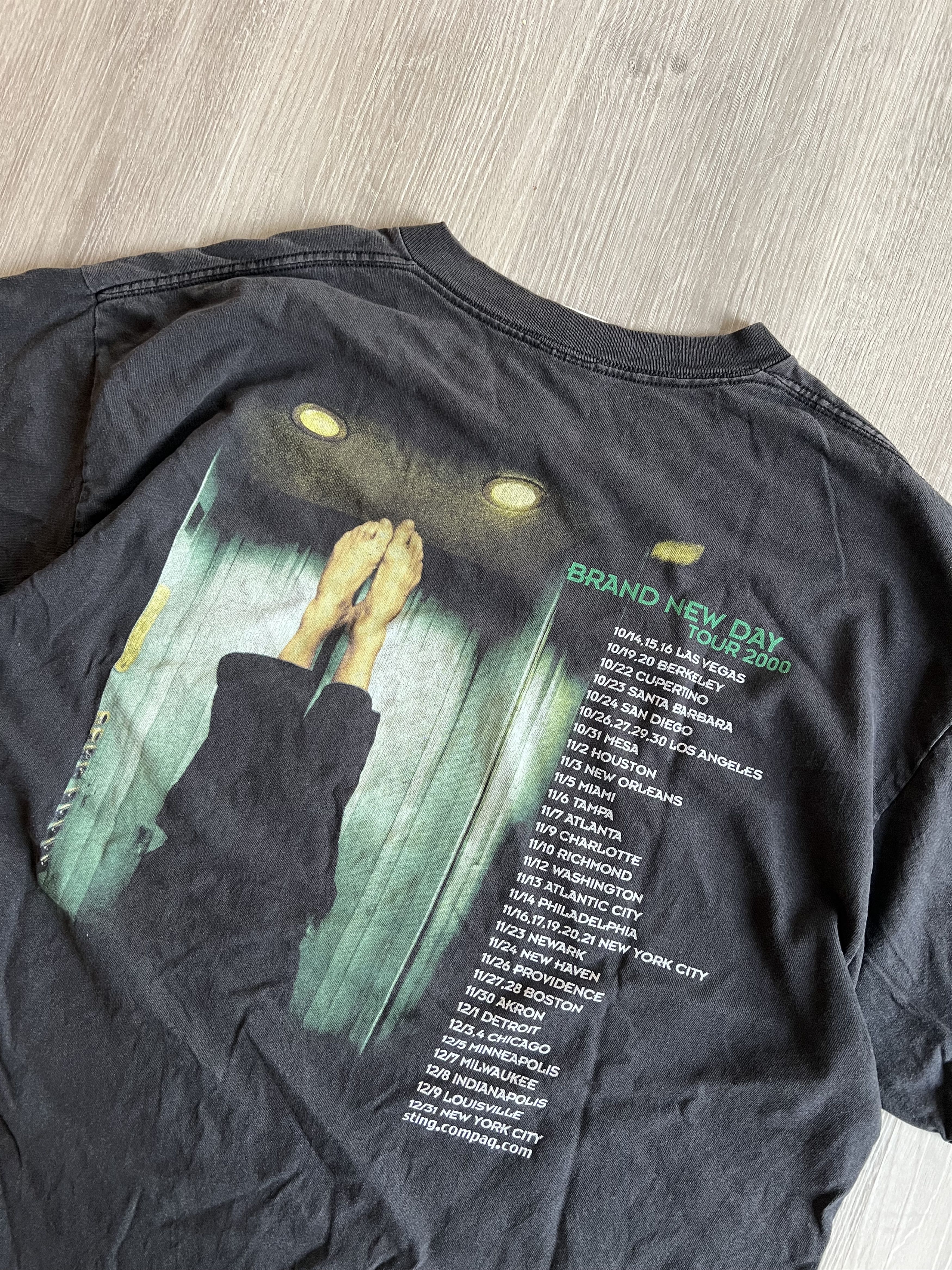 Vintage Sting 2000 Brand New Day Tour Tee Size US XL / EU 56 / 4 - 4 Thumbnail