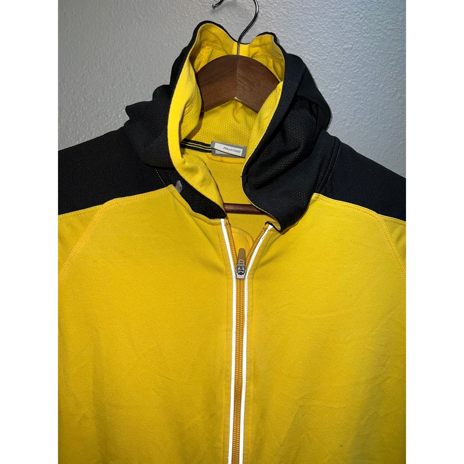 Vintage Womens Nike Livestrong Hoodie Lance Armstrong Cycling Jacket Size L / US 10 / IT 46 - 6 Thumbnail