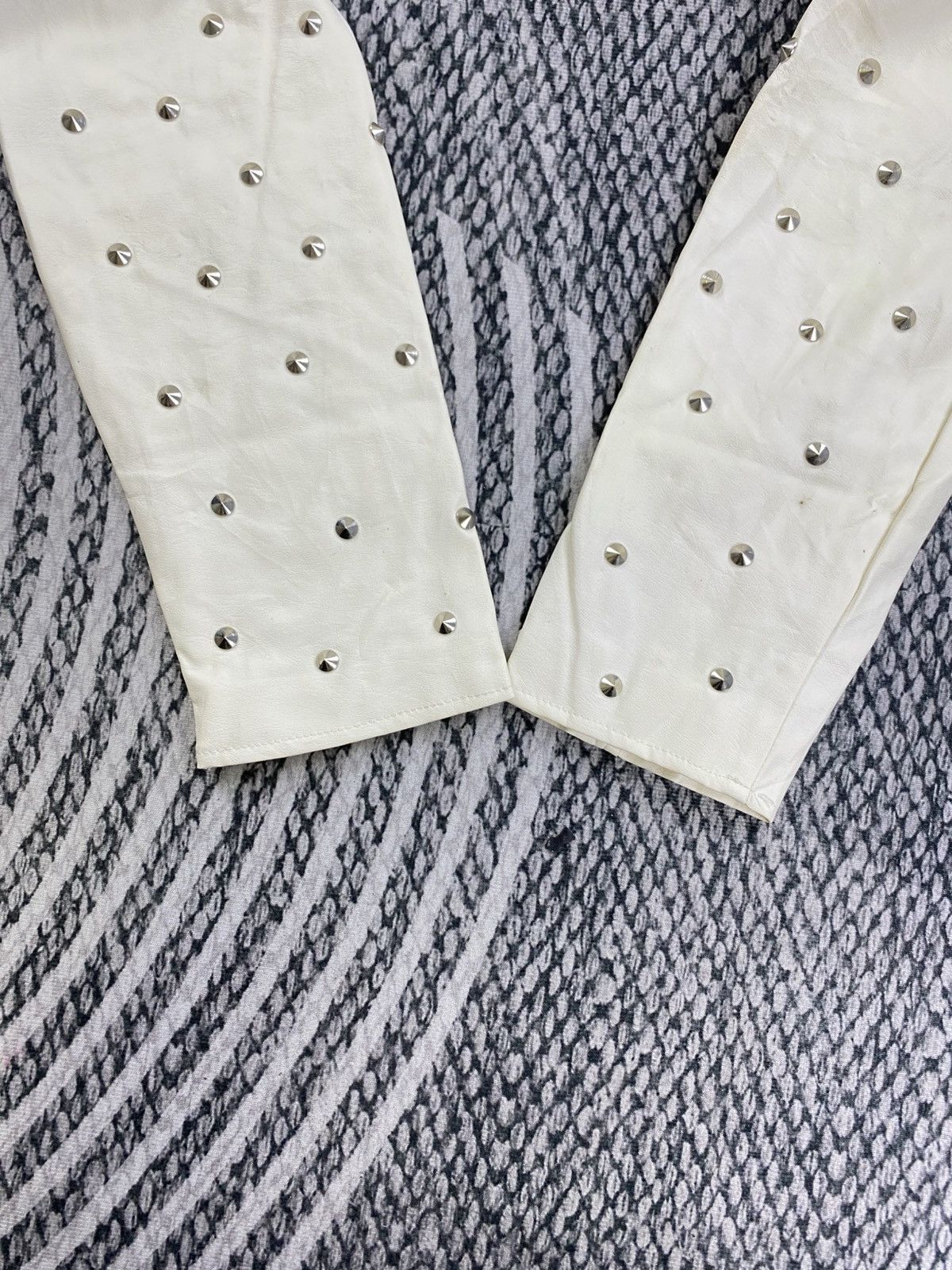New Look Vintage New Look Studded White Leather Jacket Size M / US 6-8 / IT 42-44 - 9 Thumbnail
