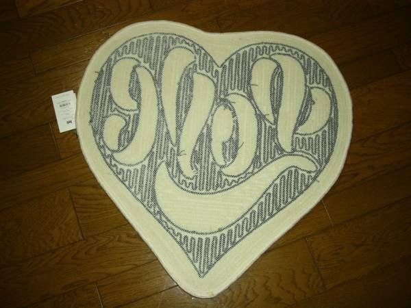 Medicom Toy House Industries x Sync x Medicom Toy Love Rug Mat 2015 NWT Size ONE SIZE - 3 Thumbnail