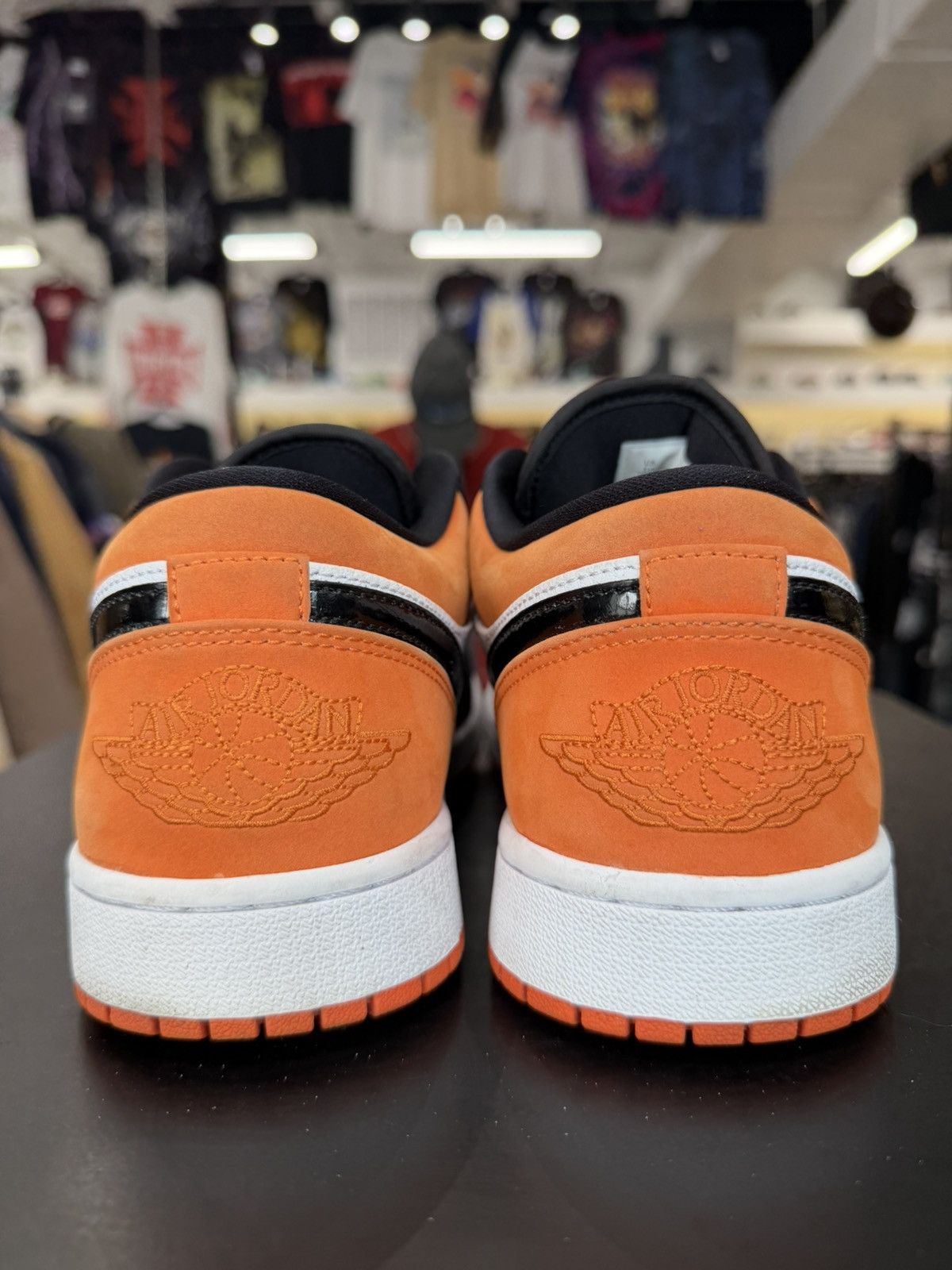 Jordan Brand Air Jordan 1 Low Shattered Backboard Size 10 (2021) Size US 10 / EU 43 - 5 Thumbnail