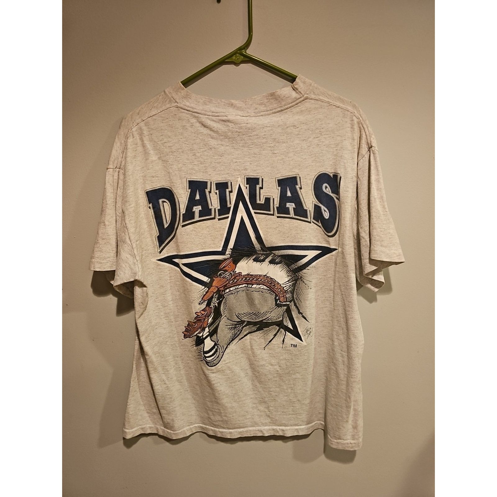 Nutmeg 90S DALLAS COWBOYS GRAPHIC T MENS M CARICATURE BREAKTHROUGH Size US M / EU 48-50 / 2 - 6 Thumbnail