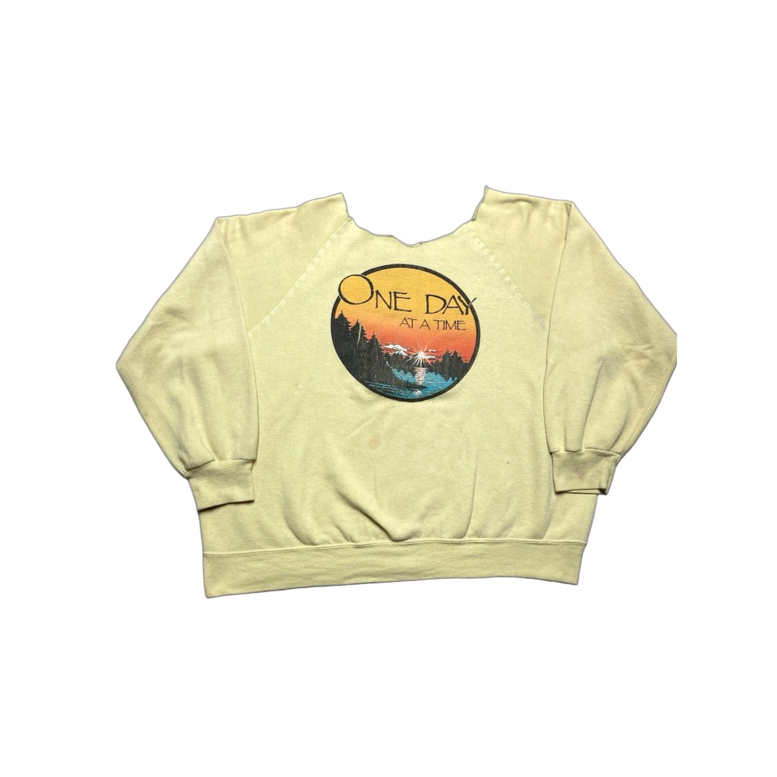 Vintage VINTAGE 80s pullover sweatshirt one day at a time sunset lake chopped neck XL Men Sweatshirt Yellow"} Size US XL / EU 56 / 4 - 1 Thumbnail