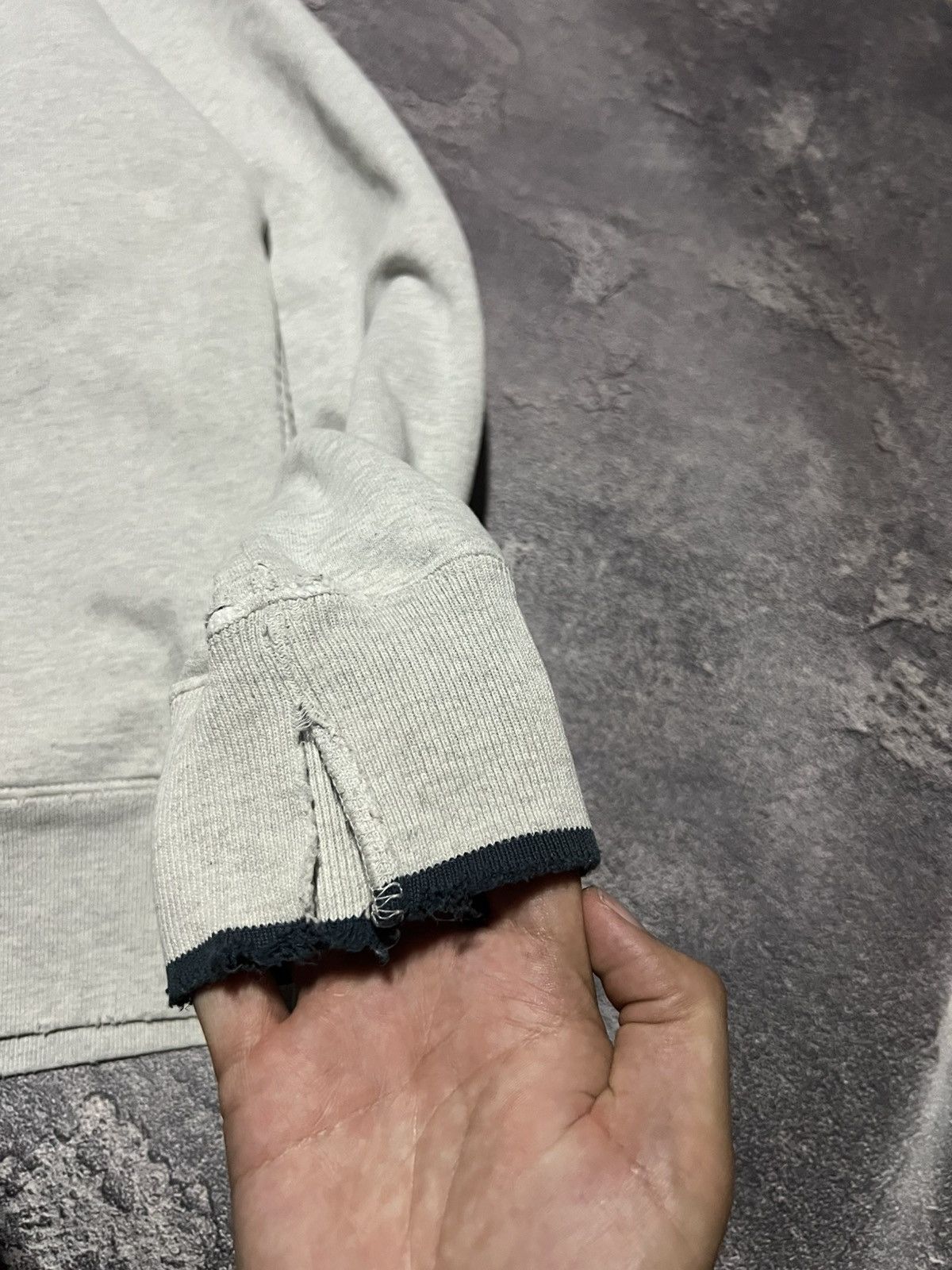 Supreme Vintage 90s Supreme Hoodie Distressed Thrashed Streetwear Size US M / EU 48-50 / 2 - 5 Thumbnail
