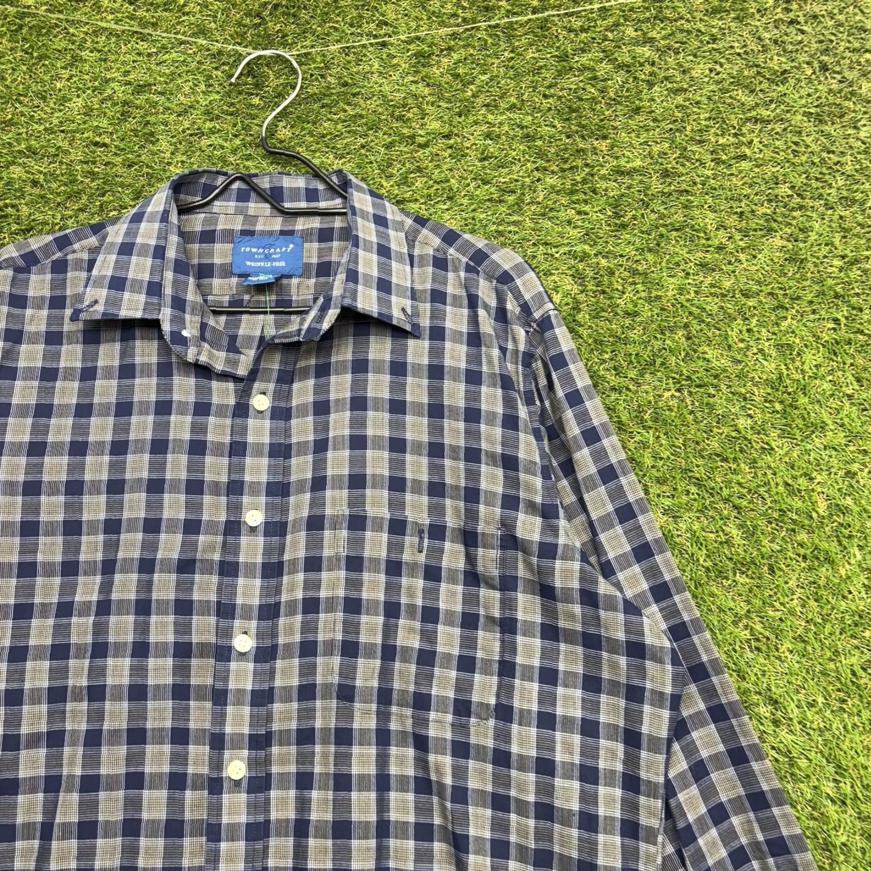 Vintage Towncraft Shirt Mens Large Wrinkle Free Plaid Lightweight Long Sleeve Button Up Size US L / EU 52-54 / 3 - 2 Thumbnail