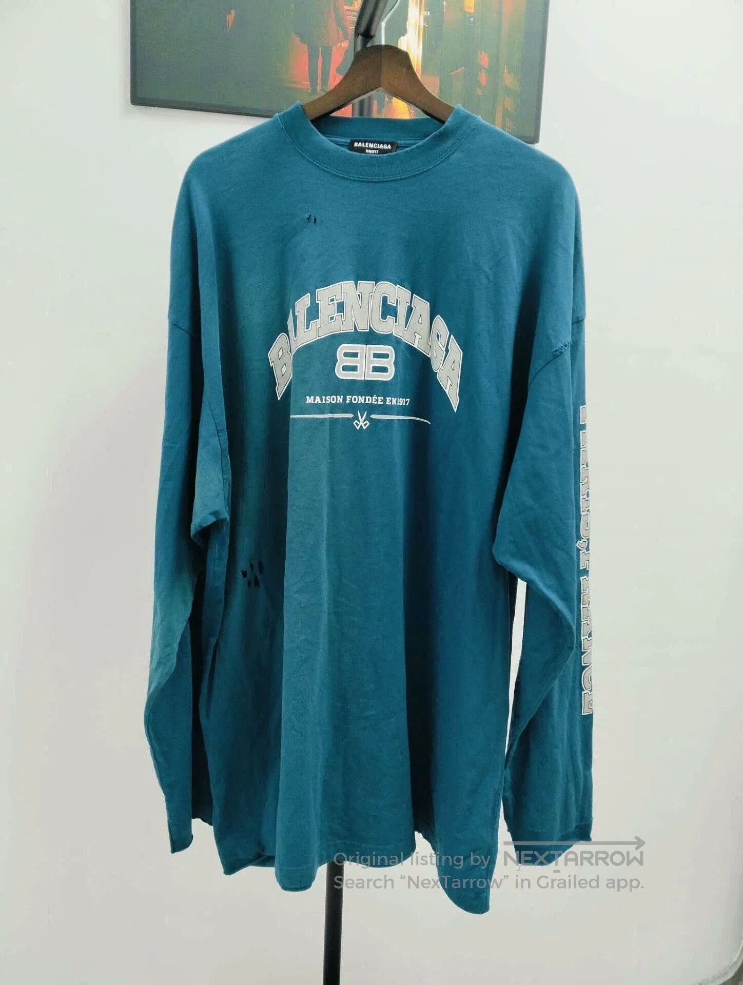 Balenciaga Balenciaga Distressed Lettering Long-Sleeve. Size US L / EU 52-54 / 3 - 1 Thumbnail