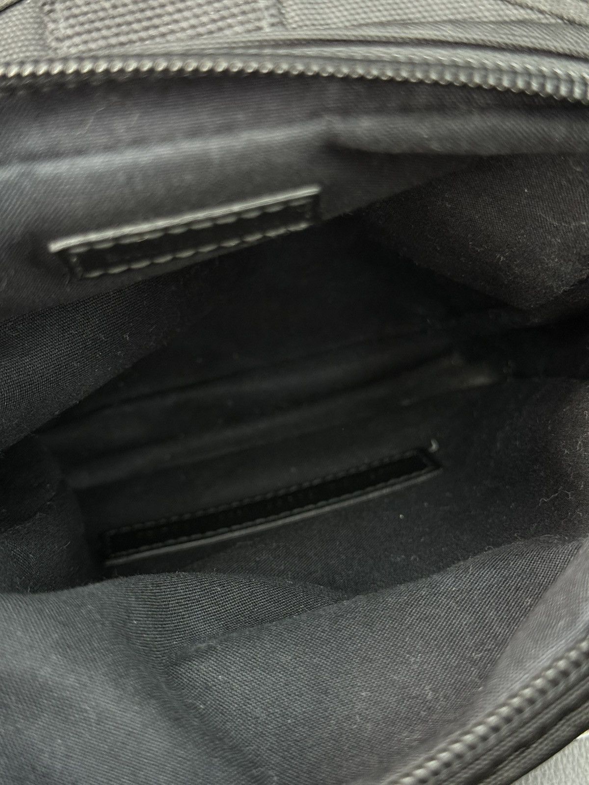 Balenciaga BALENCIAGA Explorer Shoulder Bag Black Unisex $1000 Retail Size ONE SIZE - 21 Thumbnail