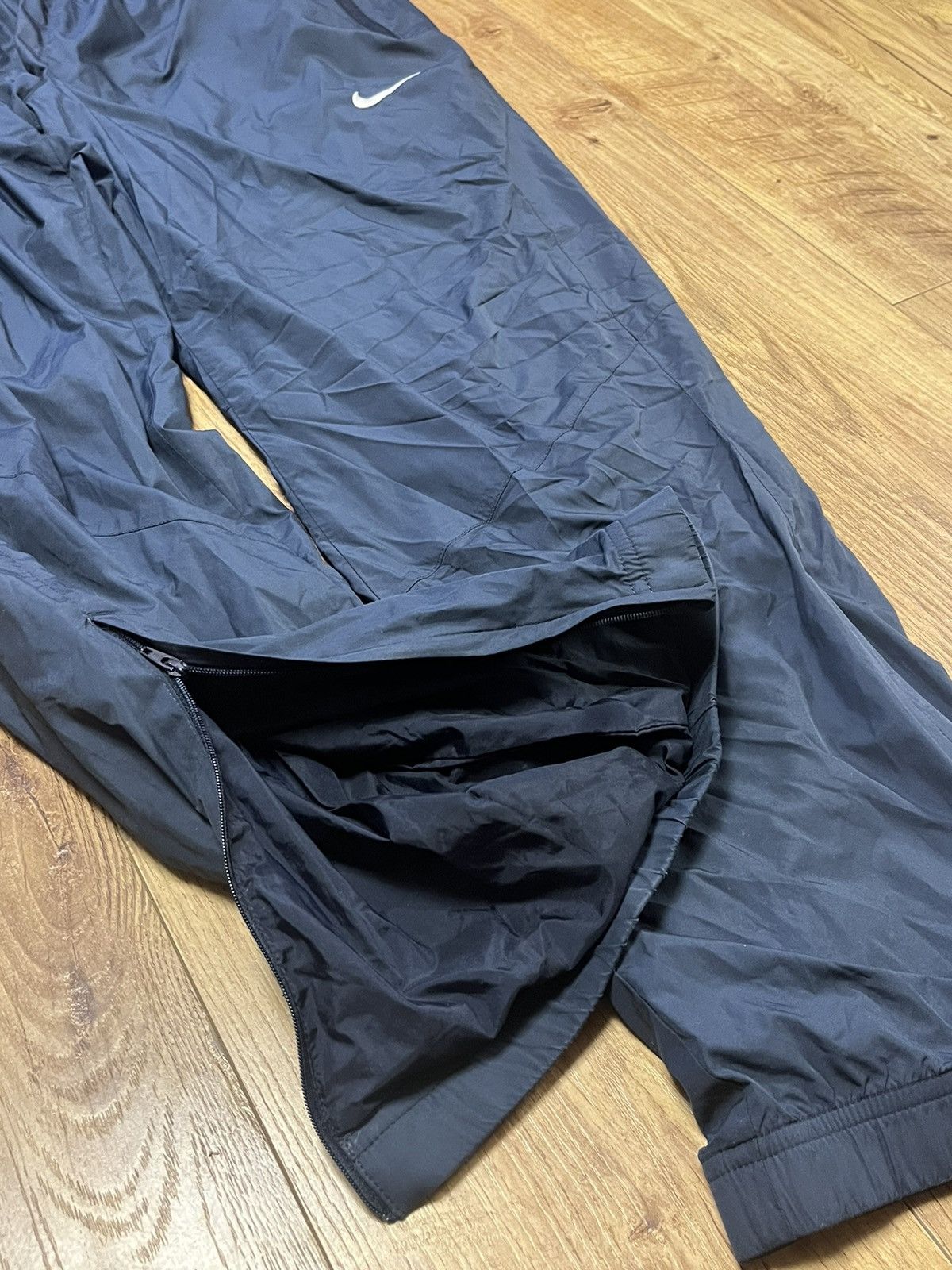 Nike × Vintage Nike Vintage Nylon Y2K Sweatpants Drill Swoosh Size US 34 / EU 50 - 4 Thumbnail
