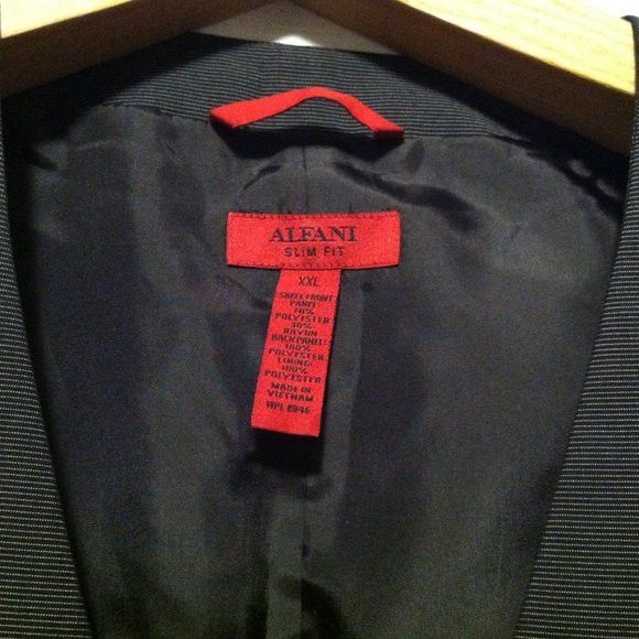 Alfani ALFANI MEN'S NEW CHARCOAL 70%POLYESTER 30%RAYON VEST XXL Size US XXL / EU 58 / 5 - 4 Thumbnail