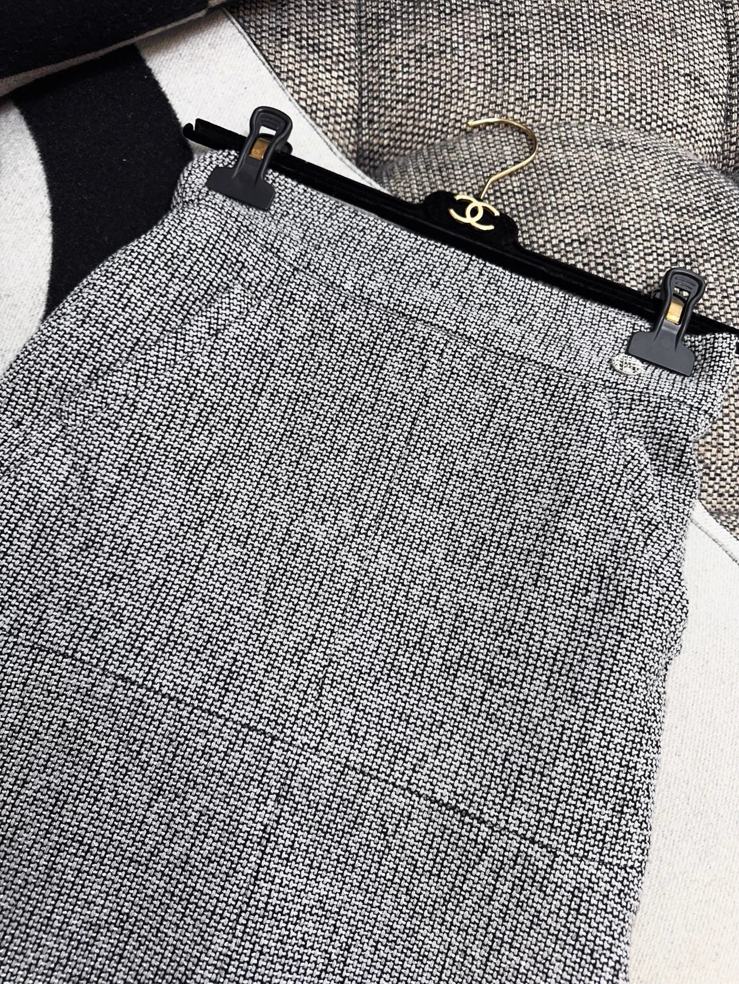 Chanel CHANEL Wool Tweed Gray Midi Skirt FR36 99 New Size 26" / US 2 / IT 38 - 8 Thumbnail