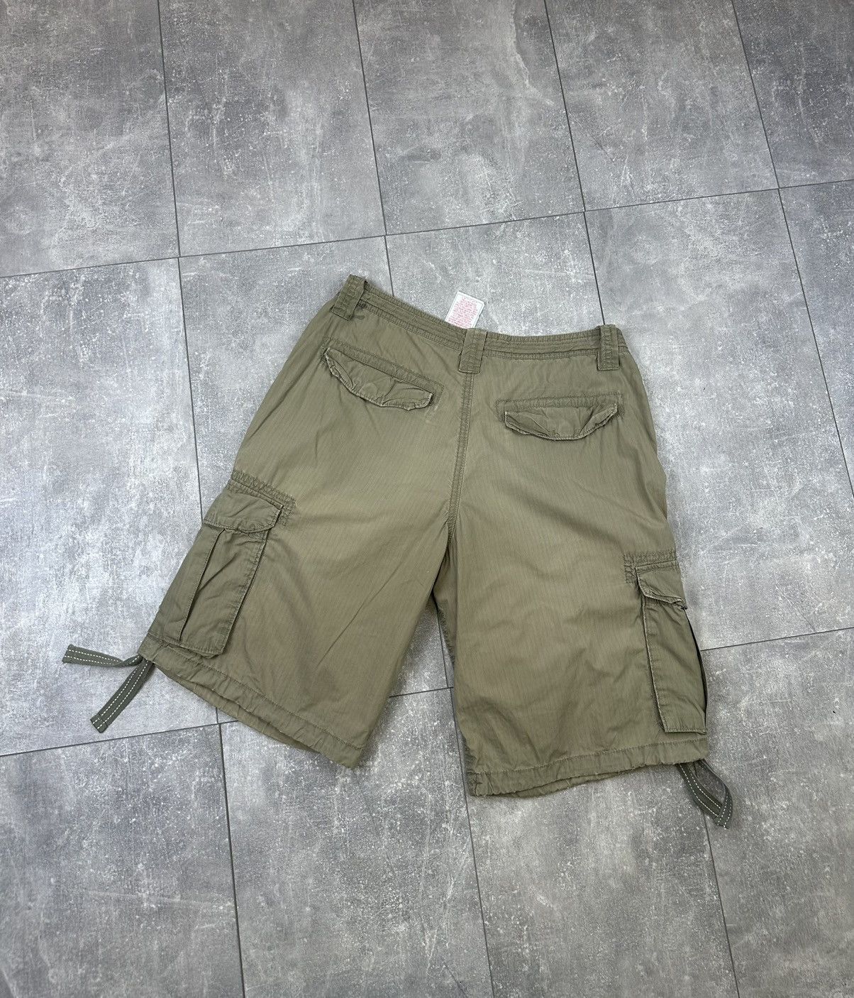Nike Nike Vintage Cargo Shorts Y2K Size US 33 - 8 Thumbnail