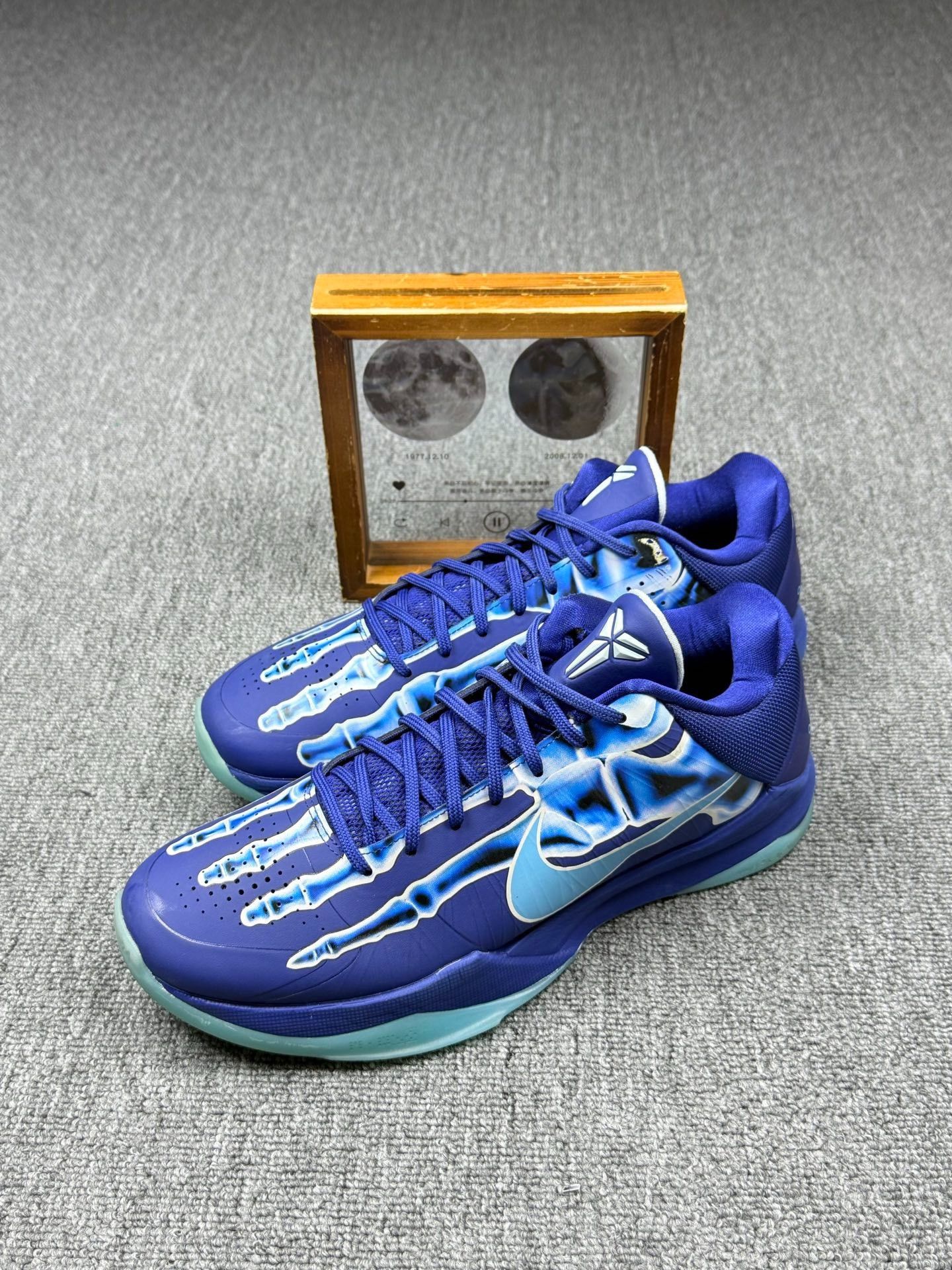 Nike Nike KOBE5 Blue Lowtop Sneakers 12 Men Size US 12 / EU 45 - 1 Thumbnail