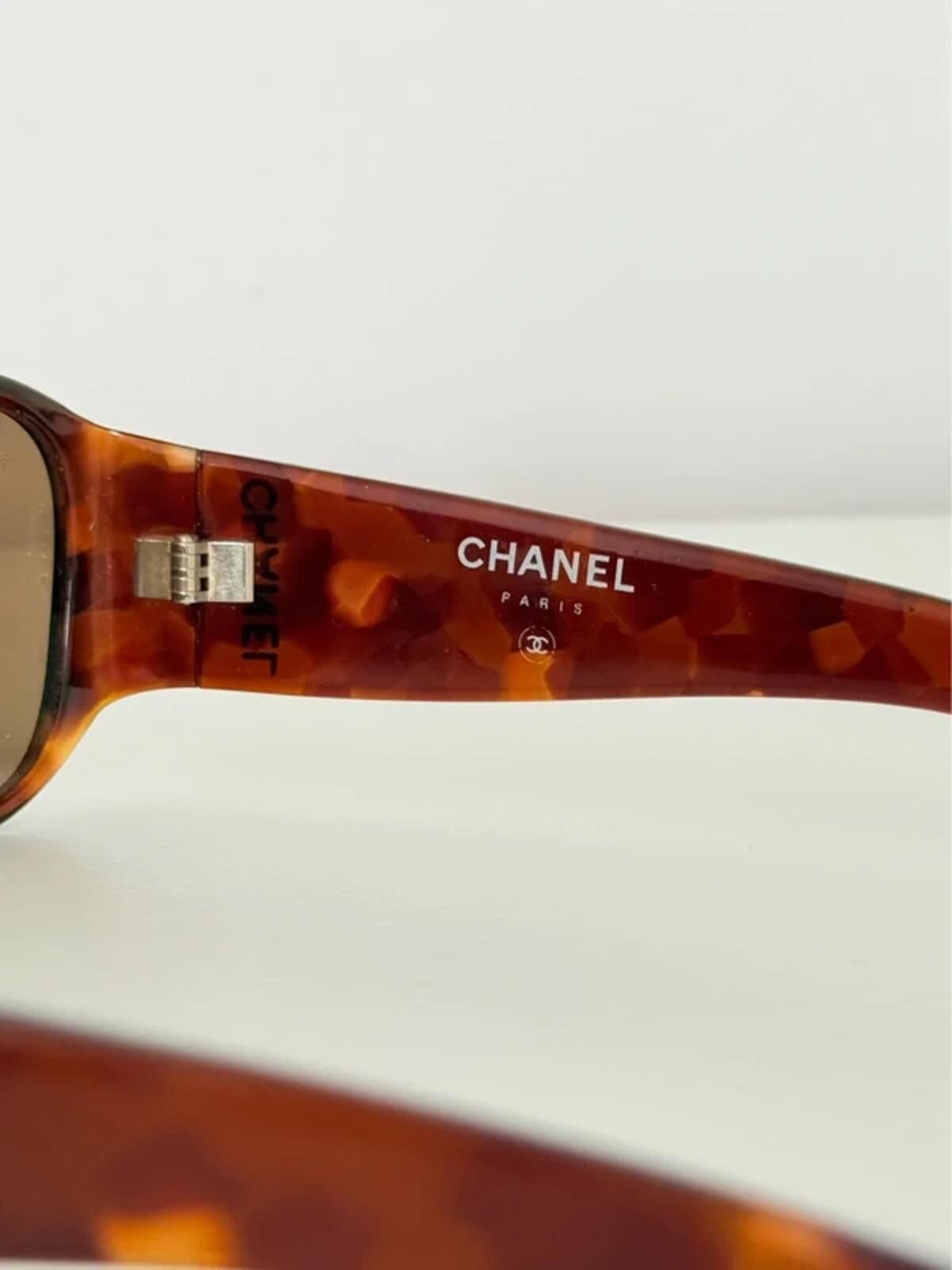 Chanel Chanel Oversized Tortoiseshell Sunglasses Size ONE SIZE - 7 Thumbnail