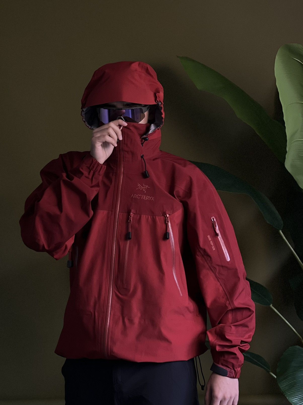 Arc'teryx × Vintage Arc’teryx Alpha SV Gore-Tex XCR Jacket Red Size L Canada Size US L / EU 52-54 / 3 - 4 Thumbnail