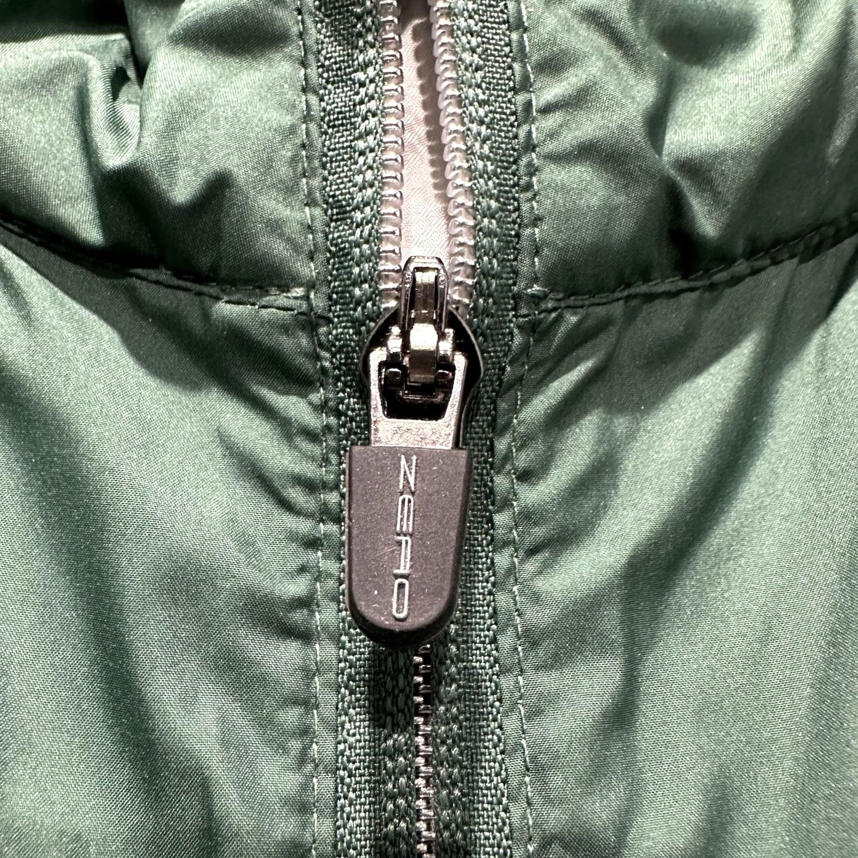 Vintage Zero Restriction Vest Mens S Green Windbreaker Windproof Pockets Reflective Zip Size US S / EU 44-46 / 1 - 5 Thumbnail