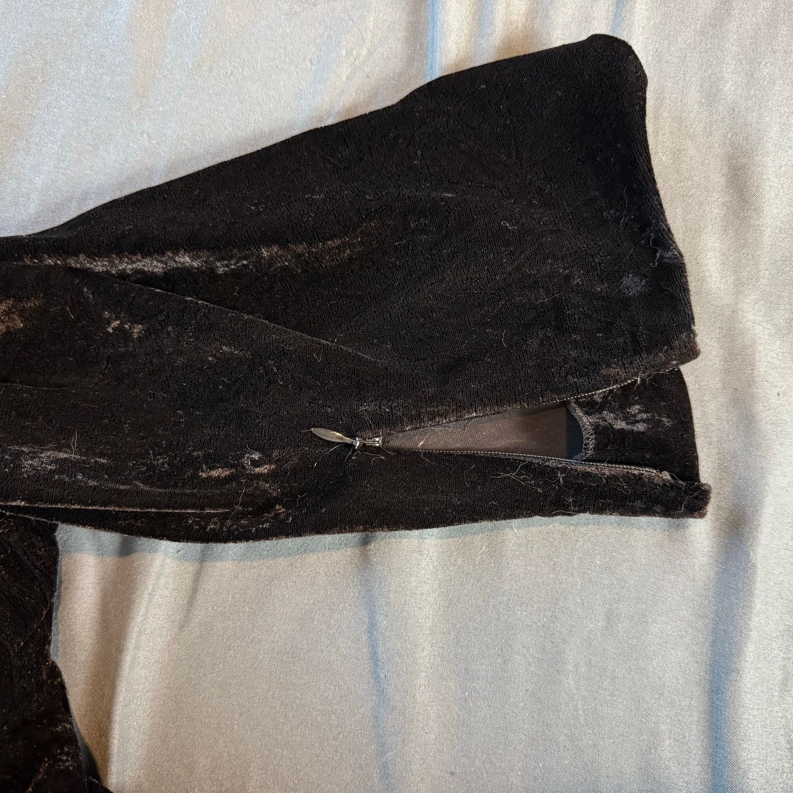 Chanel CHANEL P46629 Black Velvet / Rayon Pant Holiday Zip Sx 36 Size 26" / US 2 / IT 38 - 7 Thumbnail