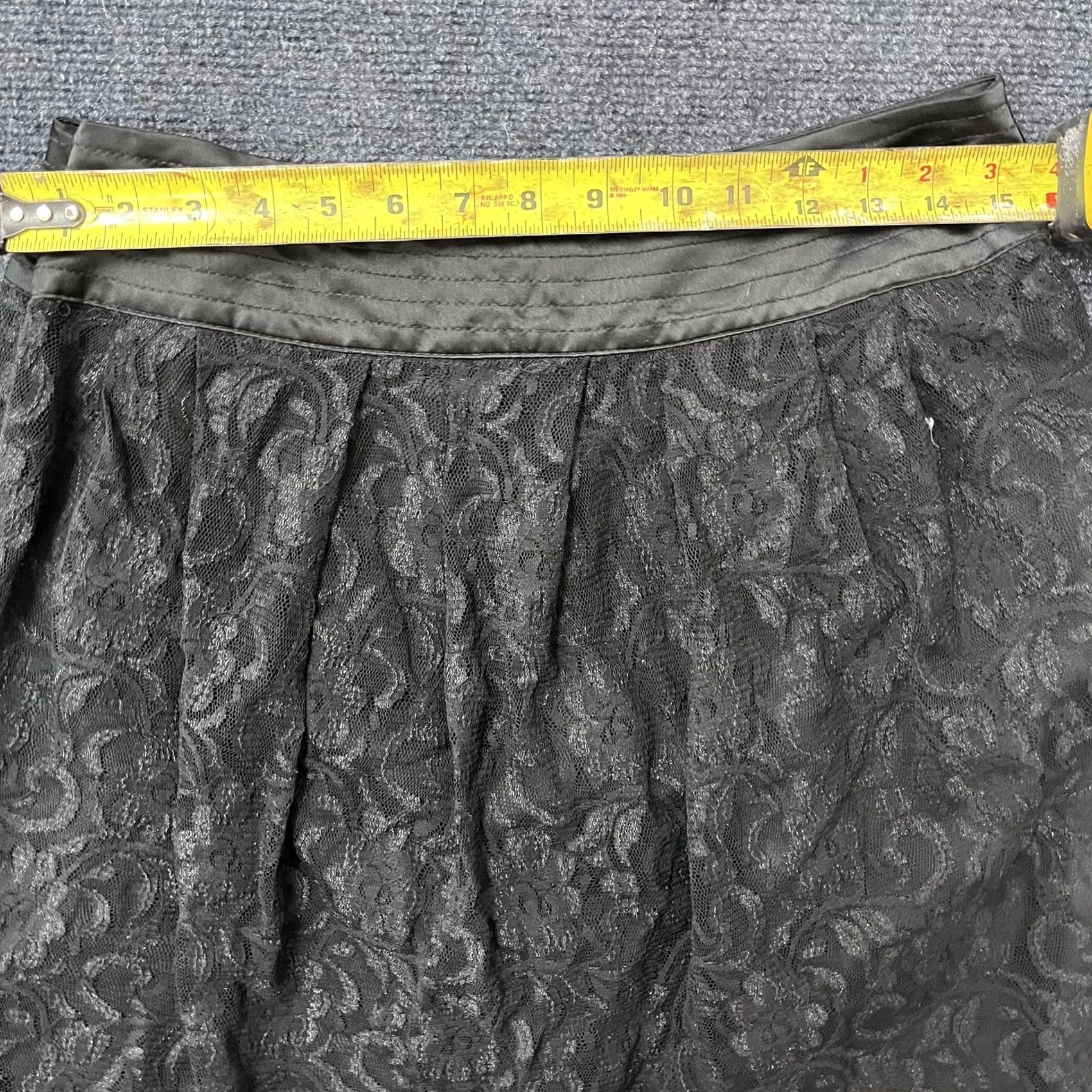 Worthington Worthington Skirt Womens 8 Black Lace Overlay Formal Pleated Knee Length Elegant Skirt Womens 8 Black Lace Overlay Formal Pleated Knee Length Elegant Size 30" / US 8 / IT 44 - 4 Thumbnail