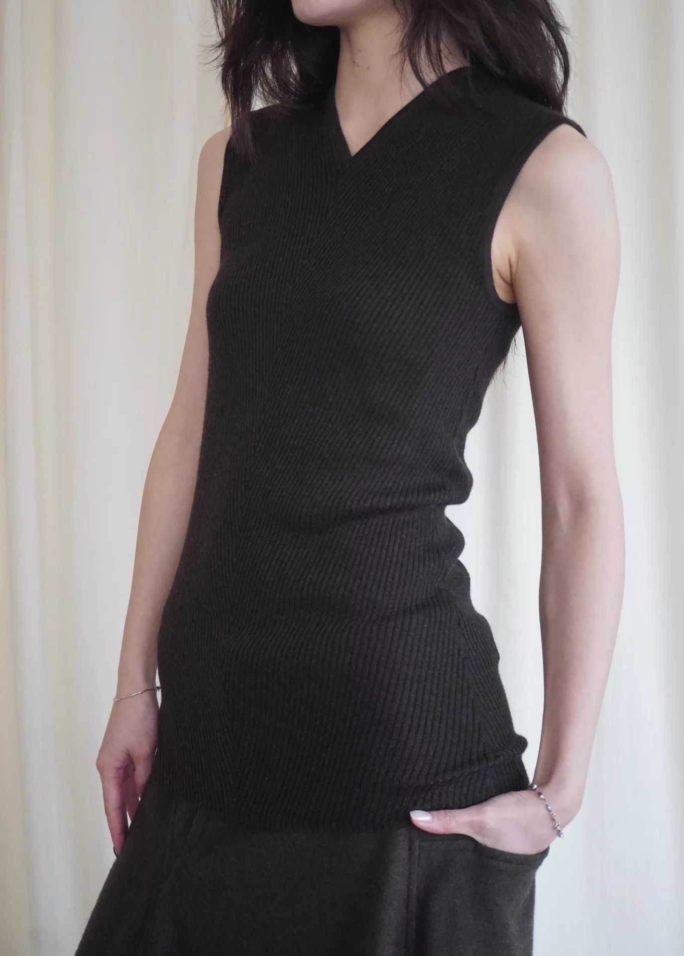 Hermes Hermes by JPG Herringbone Cashmere Silk Tank Top Deep Brown Size L / US 10 / IT 46 - 6 Thumbnail