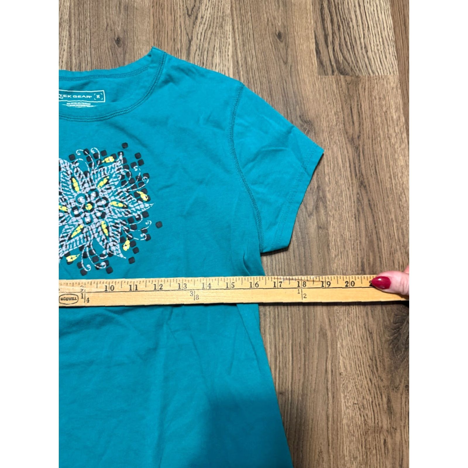 Tek Gear Tek Gear Shirt Womens Medium T-Shirt Short Sleeve Graphic Print Blue Green Black Yellow Grey Regular Size Type: Regular (Fall Spring Summer) Womens Size M / US 6-8 / IT 42-44 - 5 Thumbnail