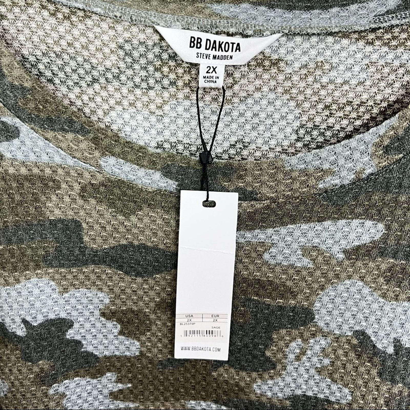 BB Dakota NWT BB Dakota Incognito Thermal Crop Top In Sage Camo Sz 2X Size XXL / US 16-18 / IT 52-54 - 6 Thumbnail
