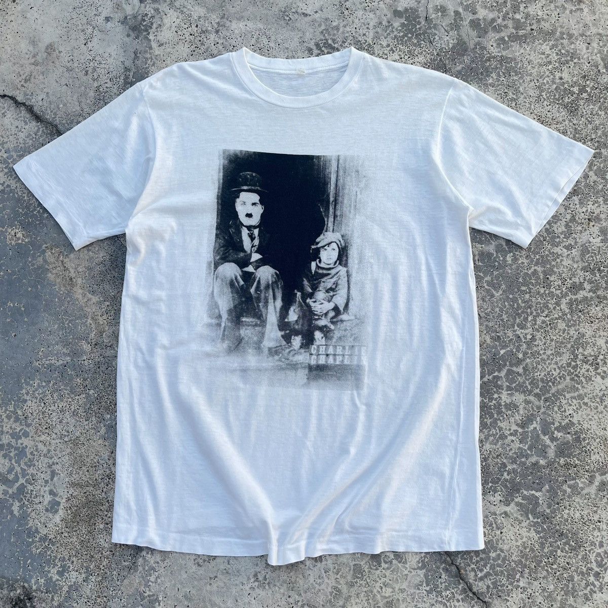 Vintage Vintage Charlie Chaplin Legendary Comedian Photo Tee Size US L / EU 52-54 / 3 - 1 Thumbnail