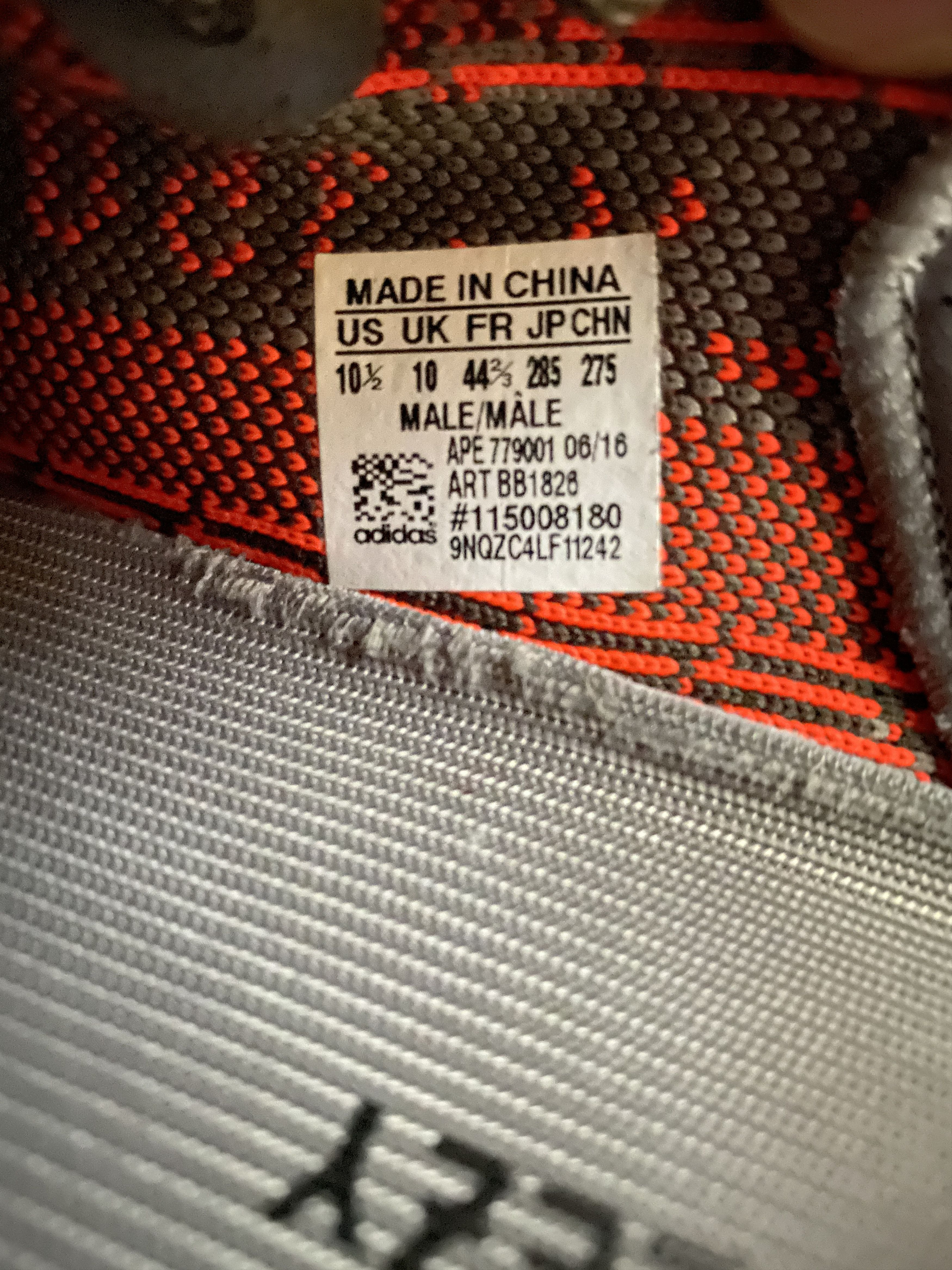 Adidas × Kanye West Yeezy 350V2 Beluga 1.0 2016 Size US 10.5 / EU 43-44 - 6 Thumbnail