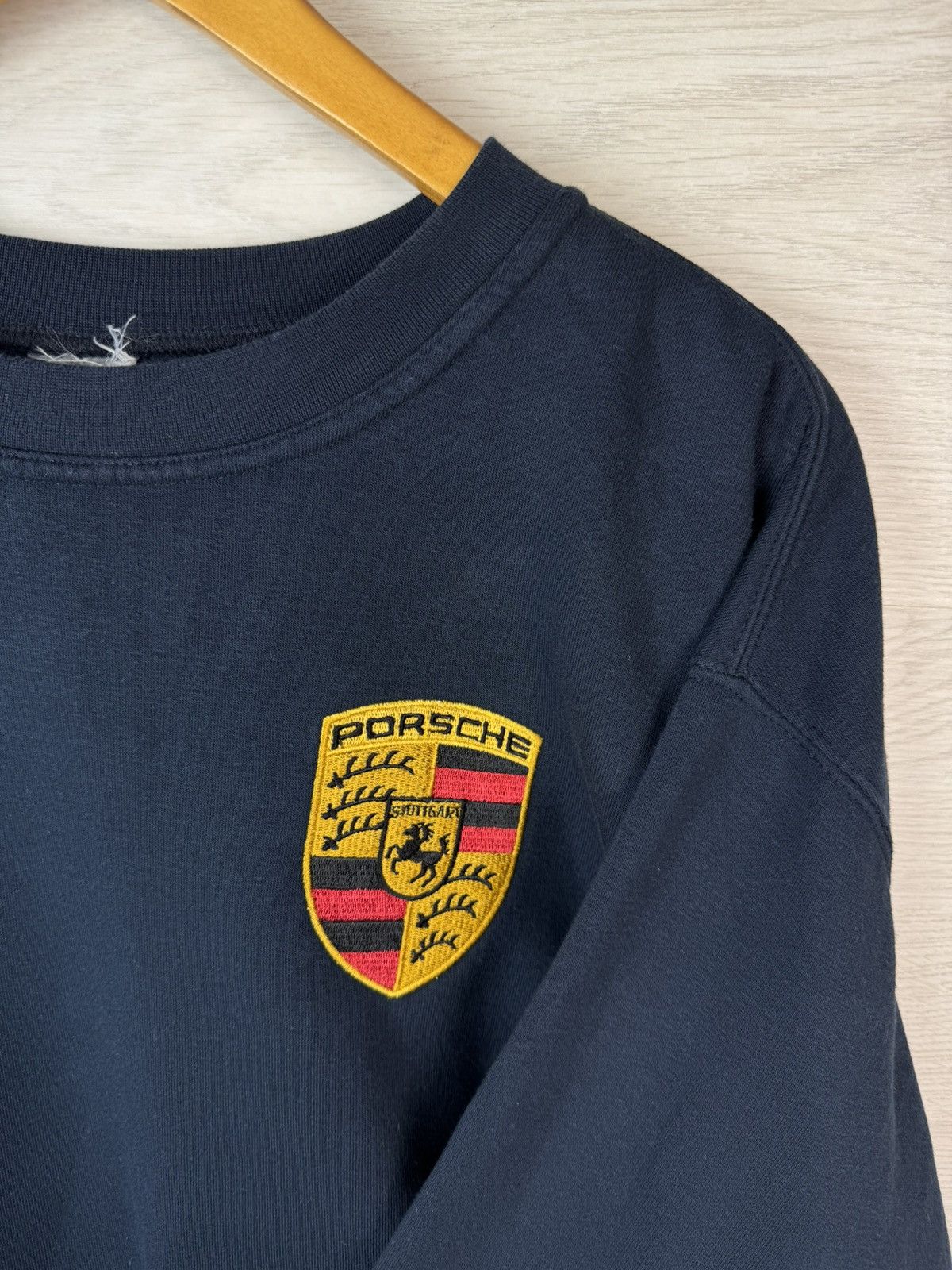 Vintage Vintage Porsche Sweatshirt Navy Embroidered Crest Size US M / EU 48-50 / 2 - 7 Thumbnail