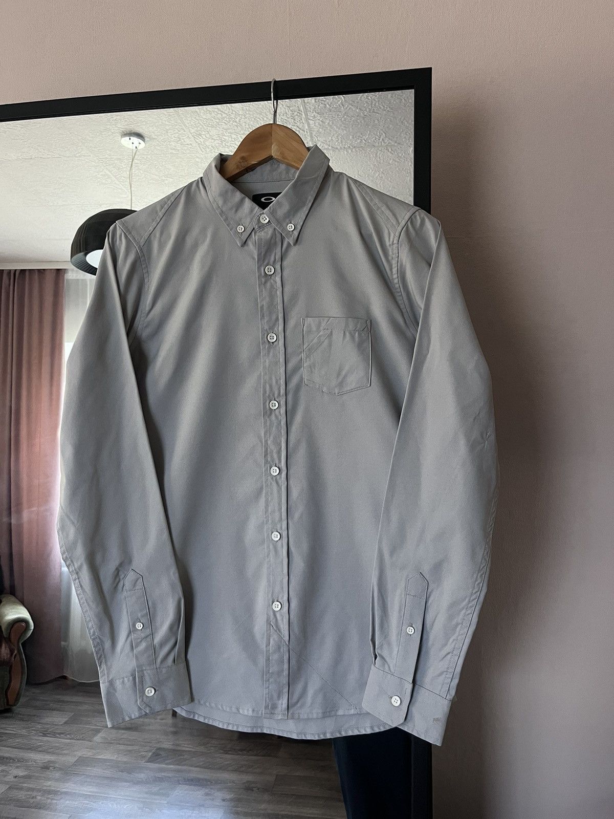 Oakley Oakley Y2K Vintage Long Sleeve Shirt Grey Size US S / EU 44-46 / 1 - 1 Thumbnail
