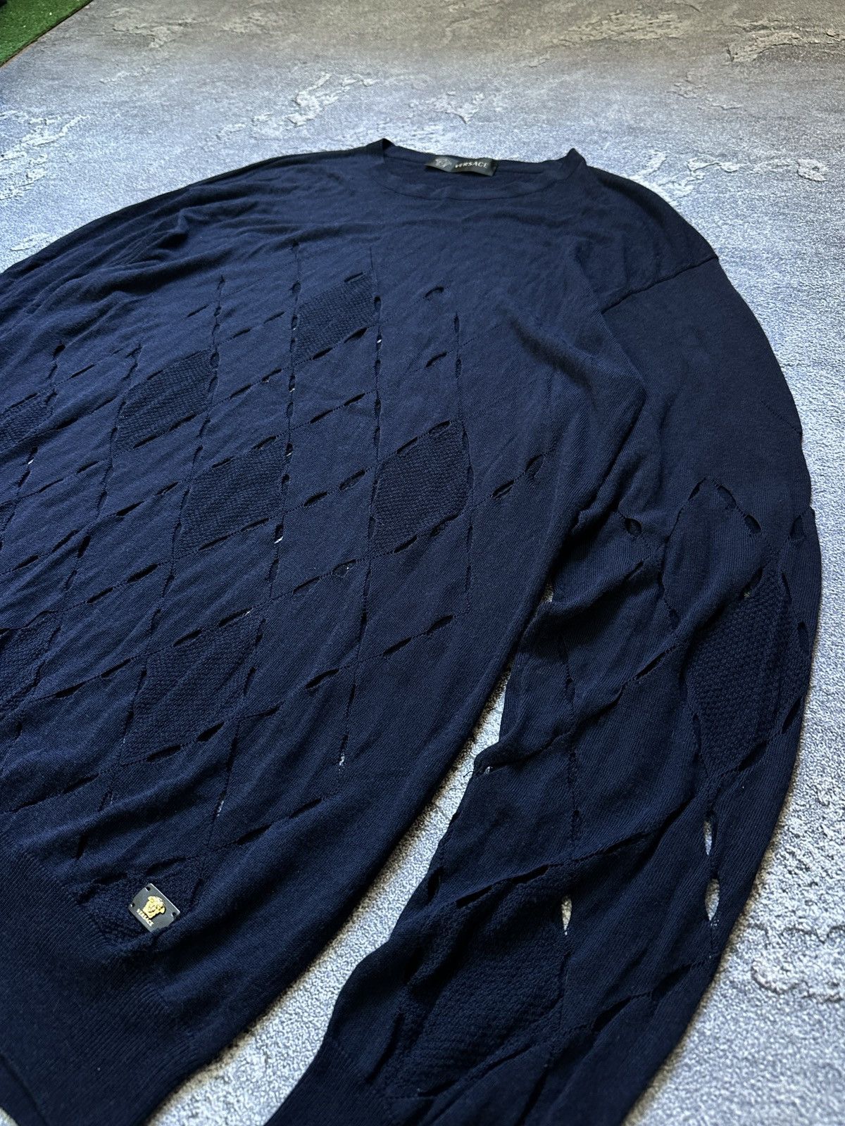 Versace Versace Navy Laser-Cut Diamond Knit Sweater XL Made in Italy Size US XL / EU 56 / 4 - 7 Thumbnail