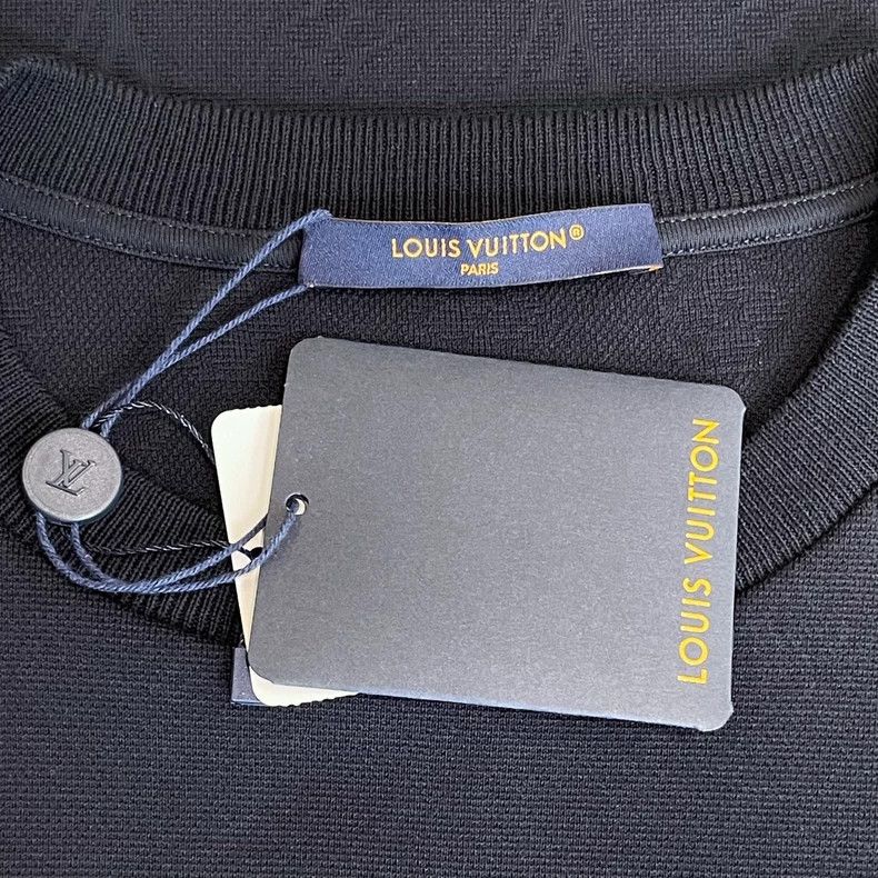 Louis Vuitton Louis Vuitton Navy blue pocket short sleeves Size US S / EU 44-46 / 1 - 5 Thumbnail