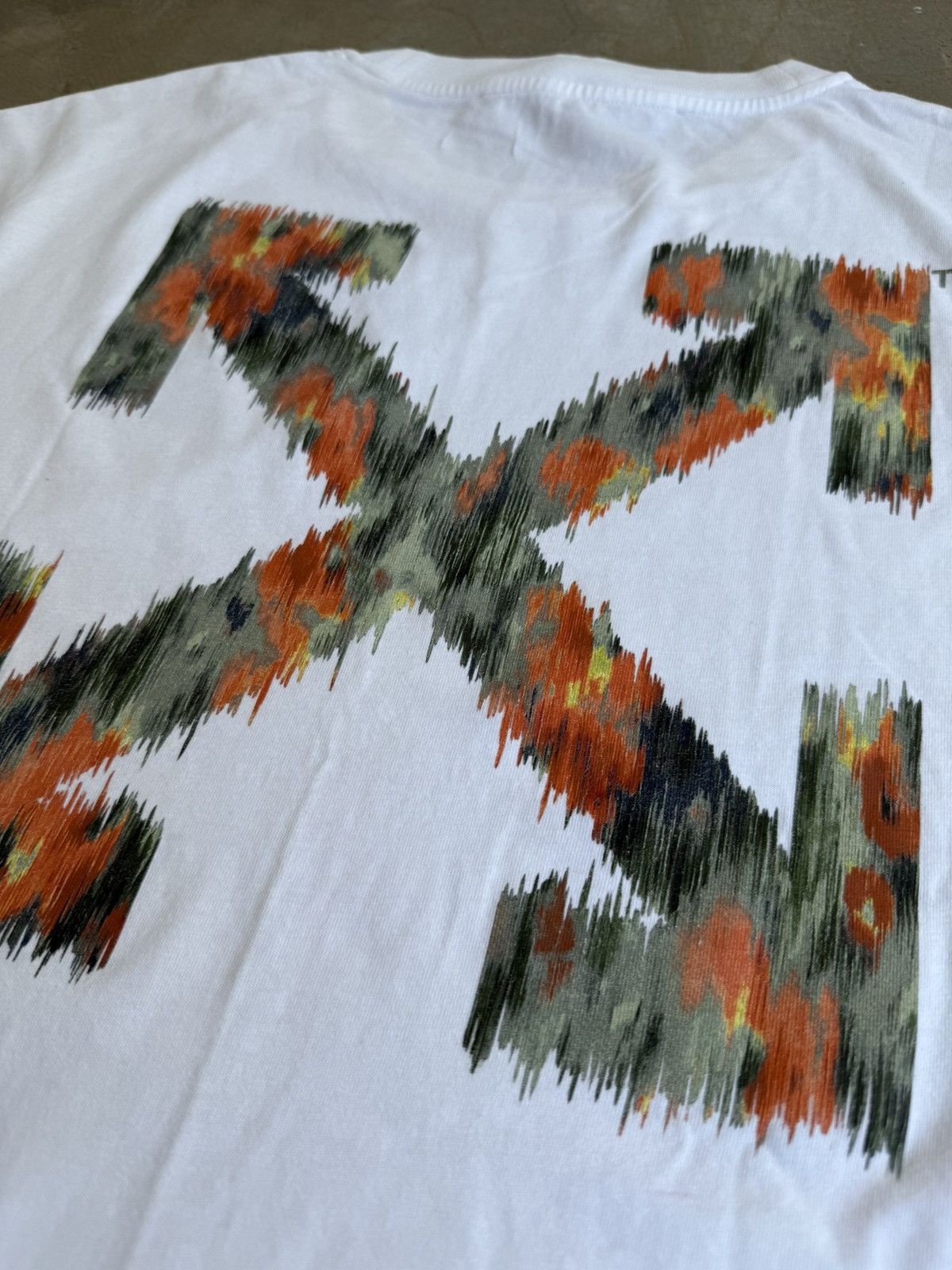 Off-White Off-white multi colour arrows t-shirt White Size US M / EU 48-50 / 2 - 11 Thumbnail