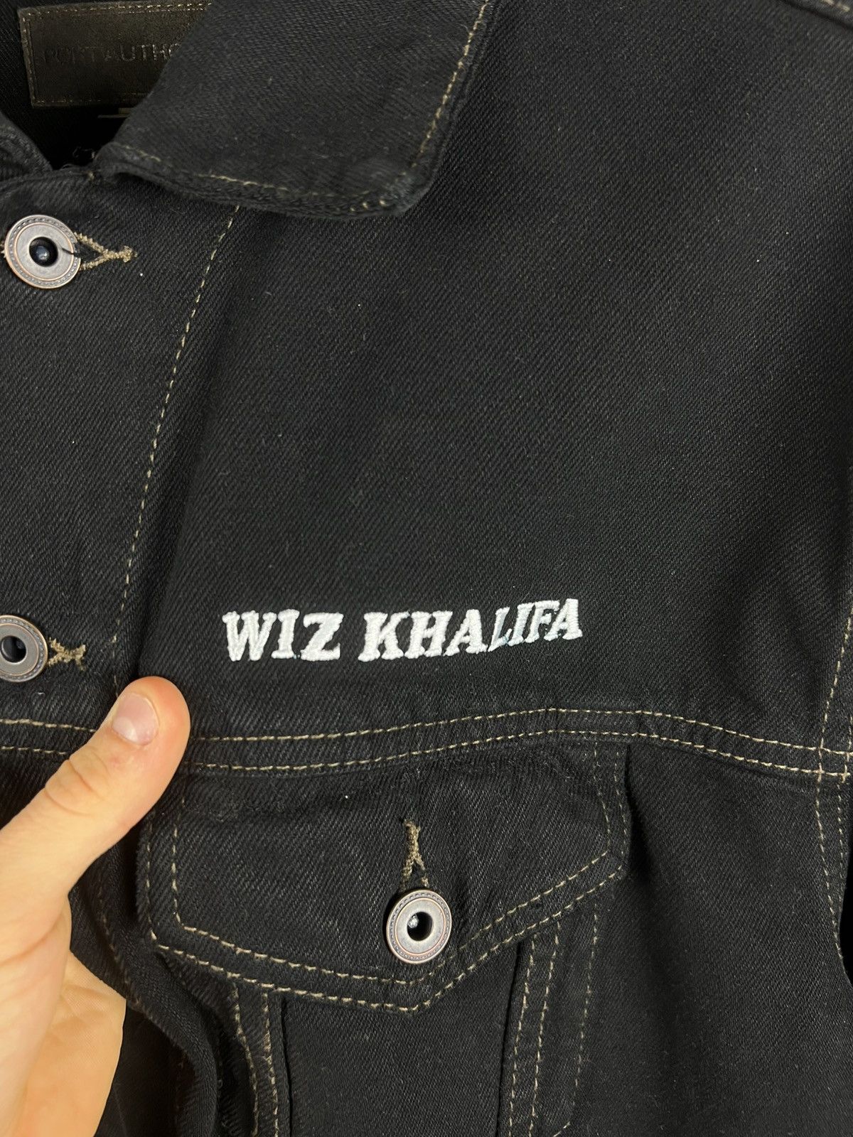 Wiz Khalifa Vintage Wiz Khalifa fan denim jacket print weed joint blunts Size US L / EU 52-54 / 3 - 9 Thumbnail