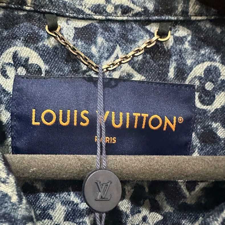 Louis Vuitton Louis Vuitton Full Logo Zip Jacket 2505-Nextarrow Size US XL / EU 56 / 4 - 4 Thumbnail