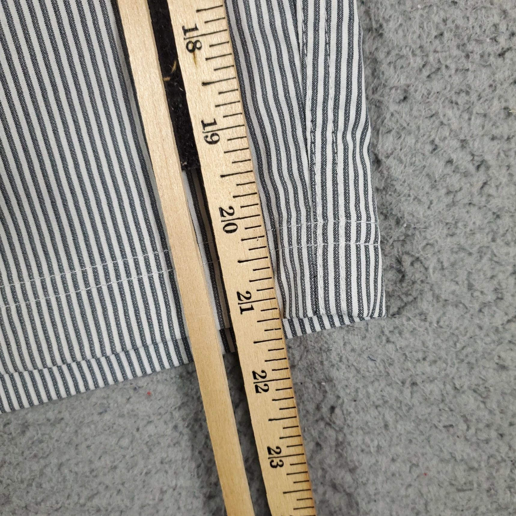 Vintage Pebble Beach Chino Shorts Flat Front Striped Polyester Blend Belt Loops Regular 38 Gray Damaged Mens Size US 38 / EU 54 - 6 Thumbnail